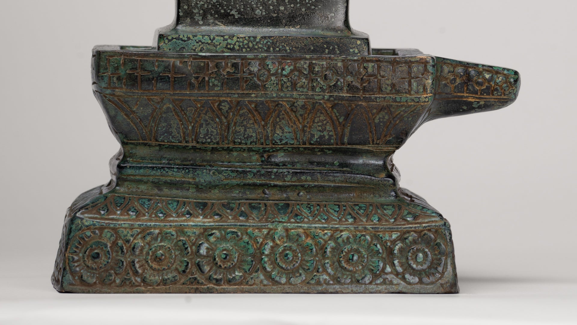 Linga Statue - Antique Khmer Style Bronze Linga / Lingnum & Yoni - 26cm/10"