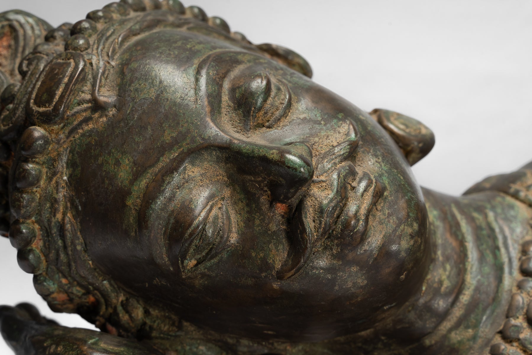 Antique in stile indiano Gandhara Bronzo Reclining Vishnu Statua - 95 cm/38 "Long