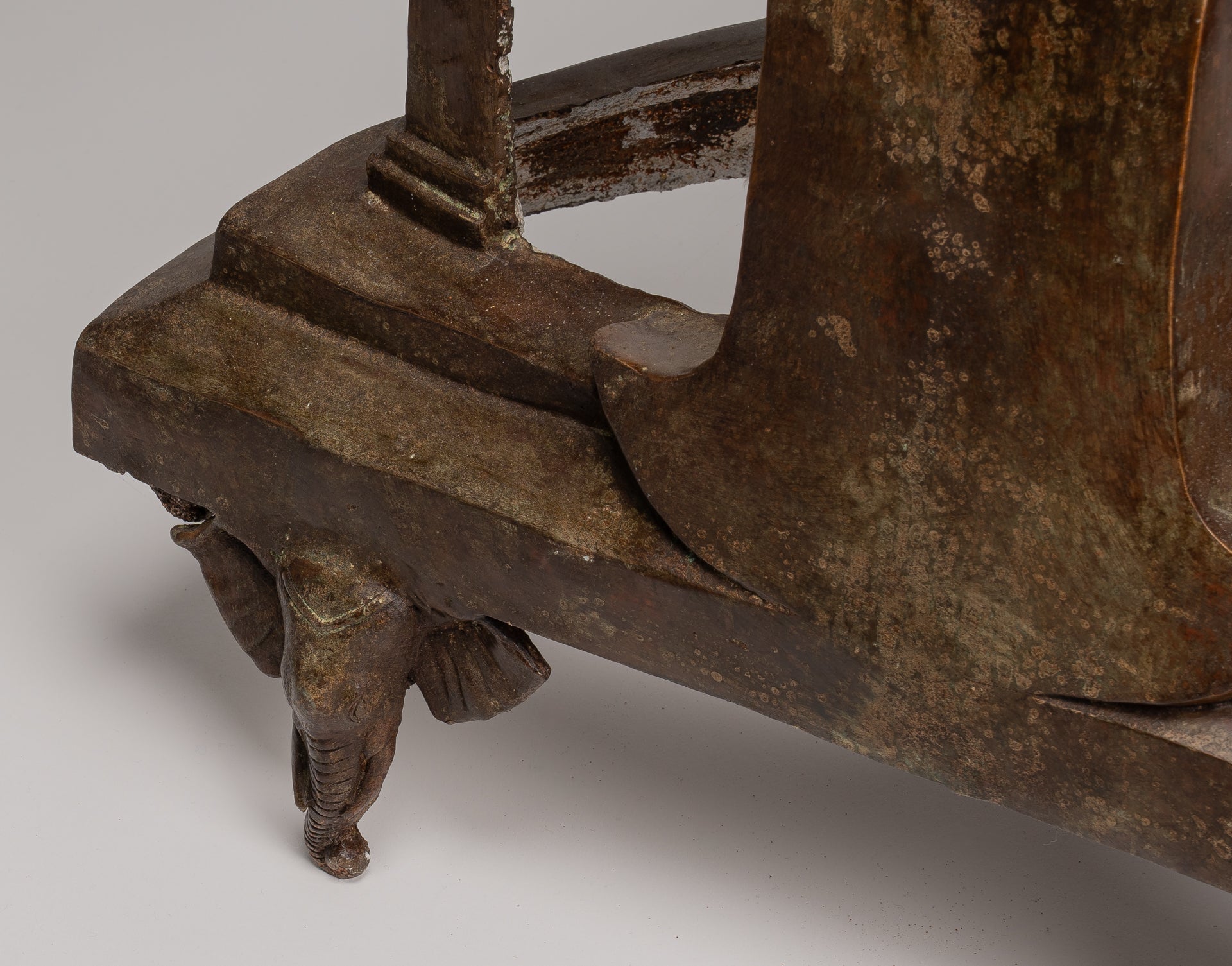 Statue de Bouddha - CHIang de style thaï antique