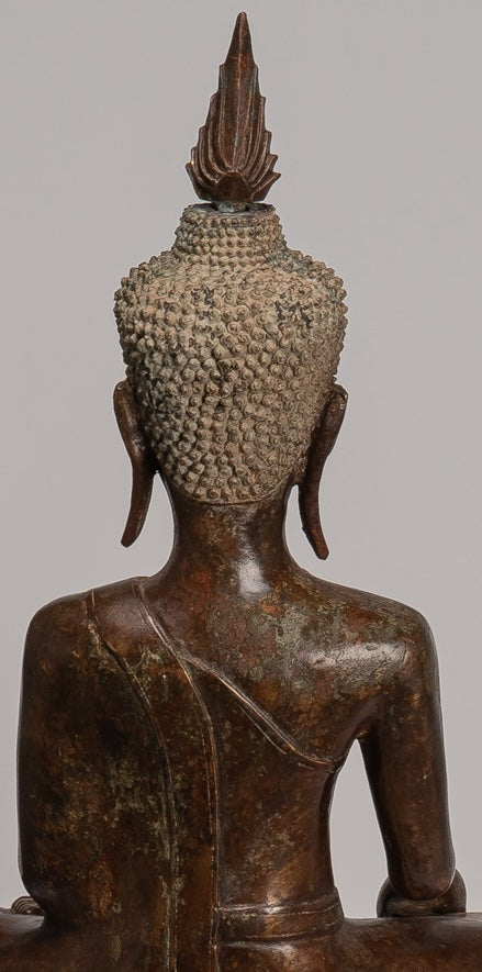 Statue de Bouddha - CHIang de style thaï antique