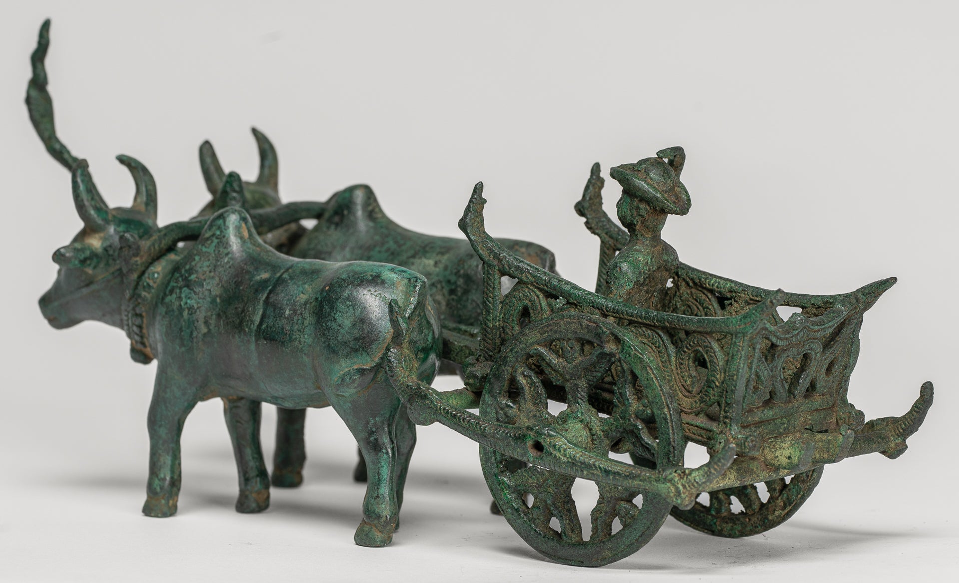 Estatua del carrito de bueyes - Estatua de carro de buey de bronce de estilo jemer antiguo - 24 cm/10 "
