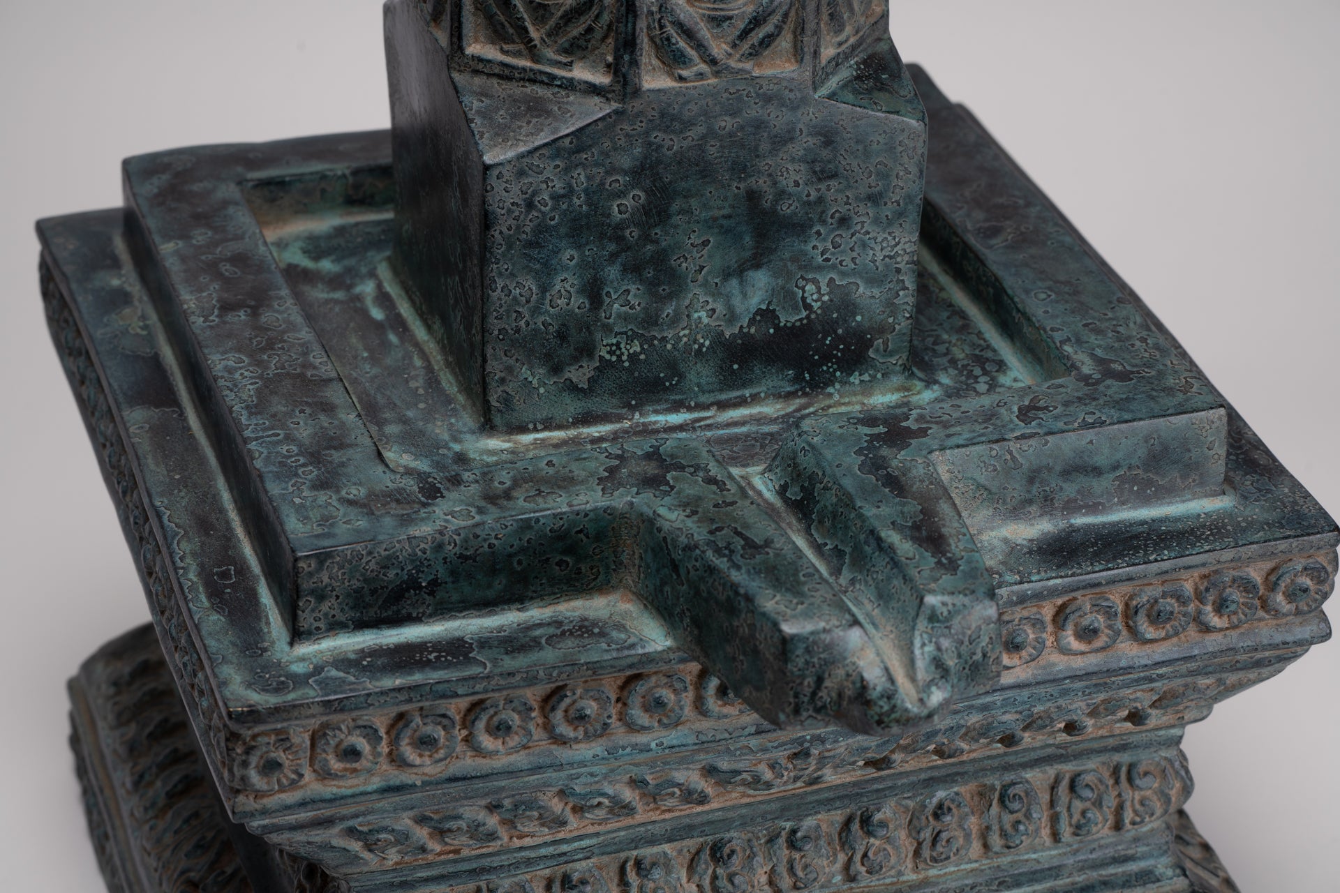 Large Linga Statue - Antique Khmer Style Bronze Linga / Lingnum & Yoni - 53cm/21"