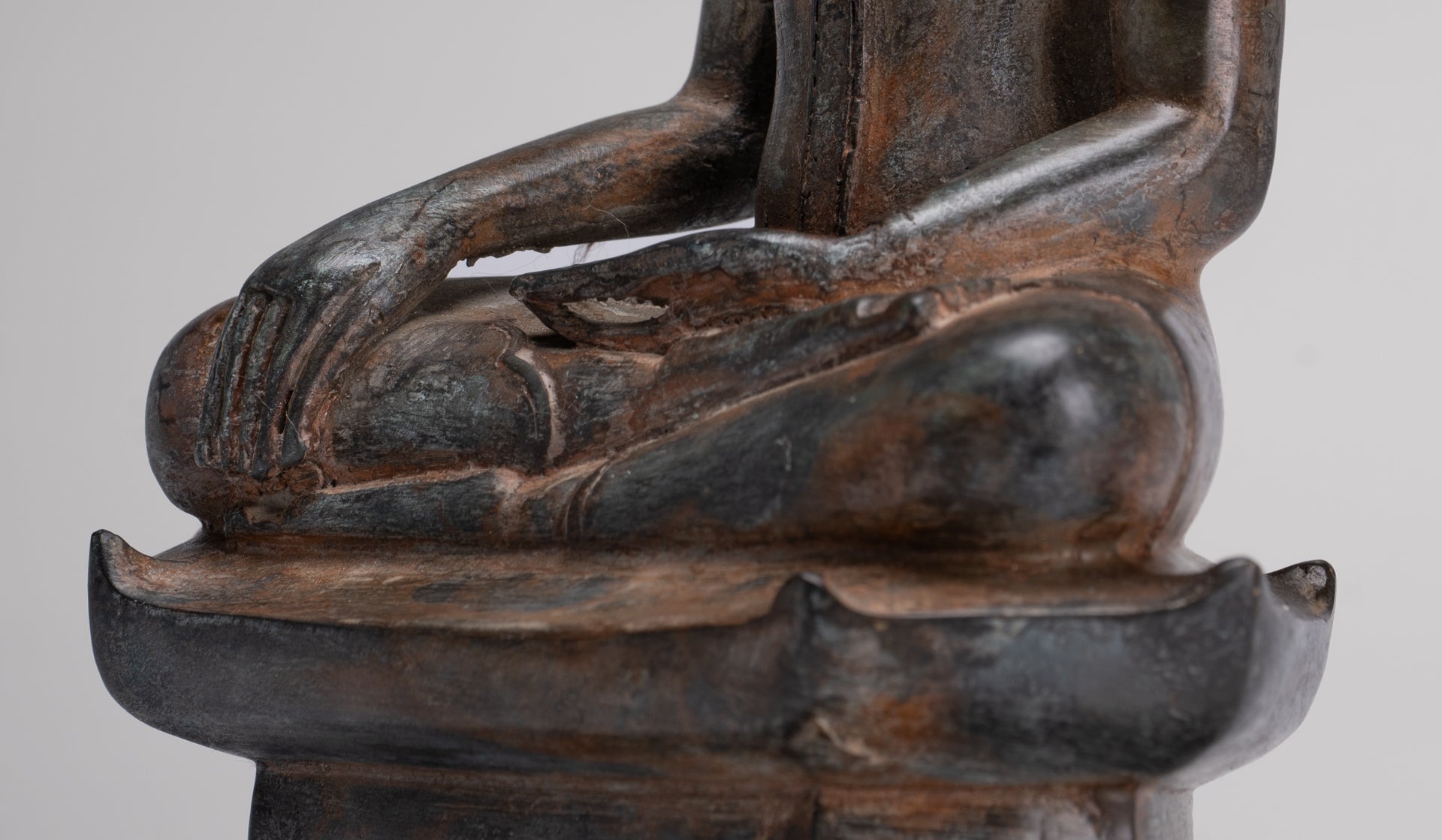 Buddha Statue - Antique Sukhothai Style Thai Enlightenment Buddha Statue - 23.5cm/9"