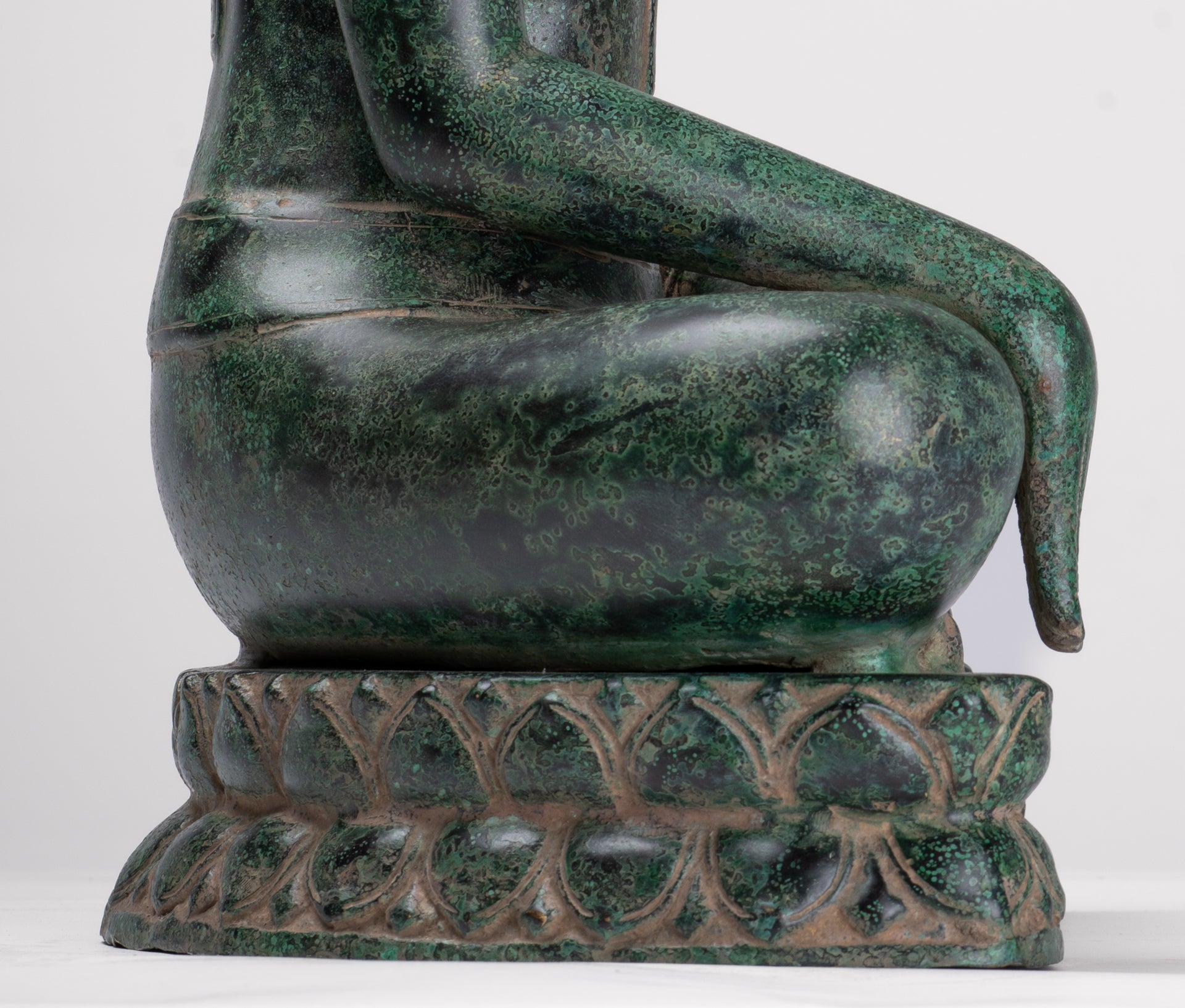 Buddha Statue - Antique Khmer Style Bronze Enthroned Enlightenment Buddha Statue - 50cm/20"