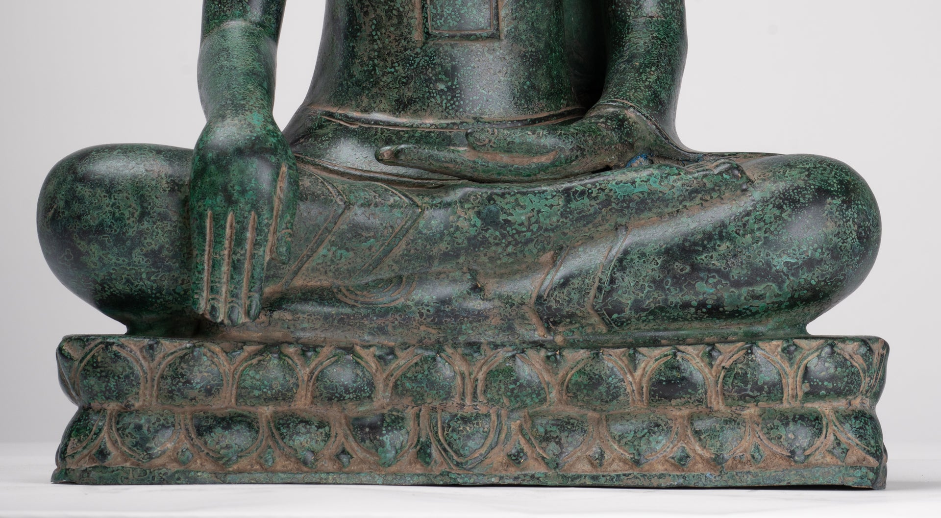 Buddha Statue - Antique Khmer Style Bronze Enthroned Enlightenment Buddha Statue - 50cm/20"