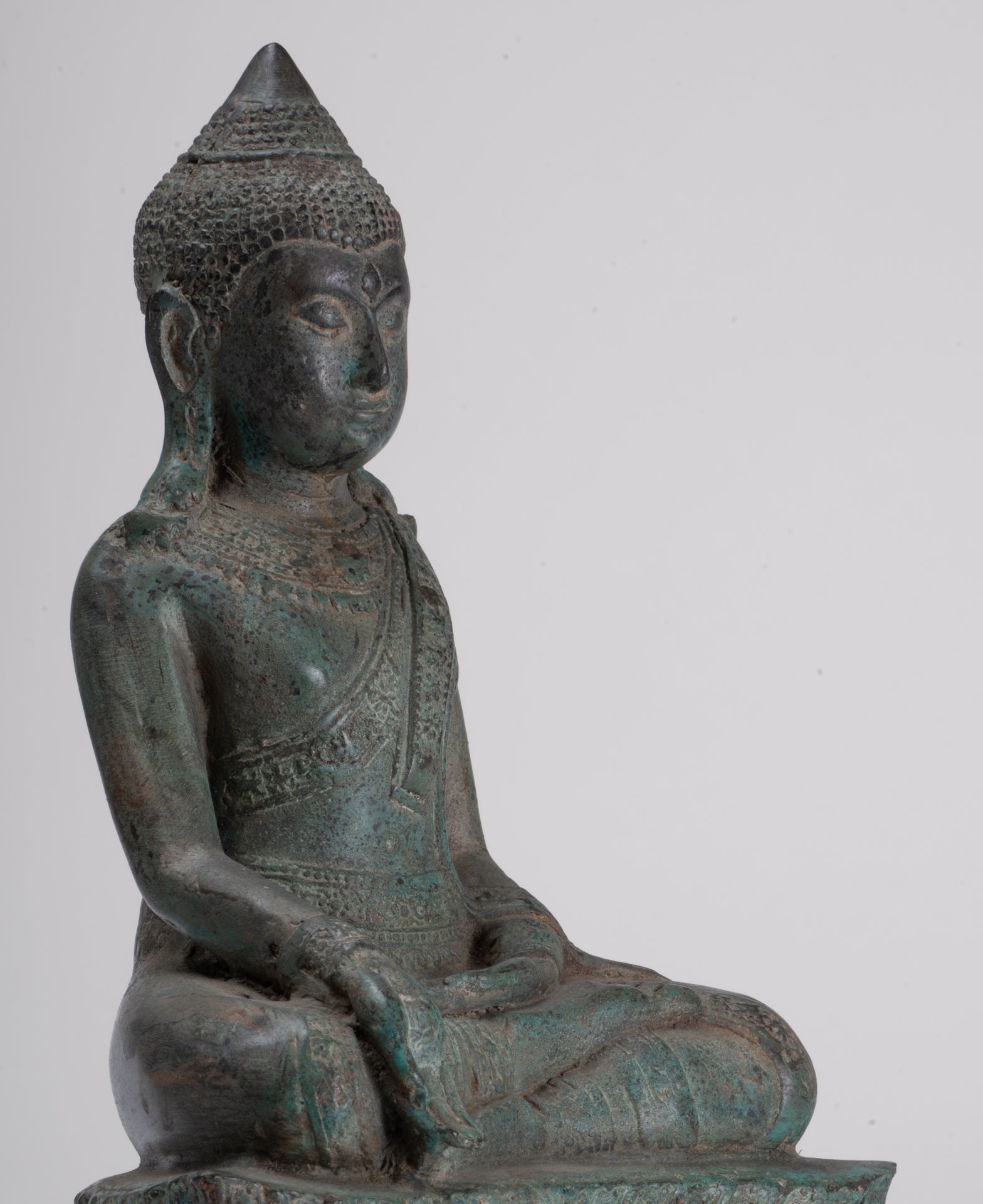 Buddha Statue - Antique Thai Style Chiang Rung Seated Buddha Statue - 23cm/9"