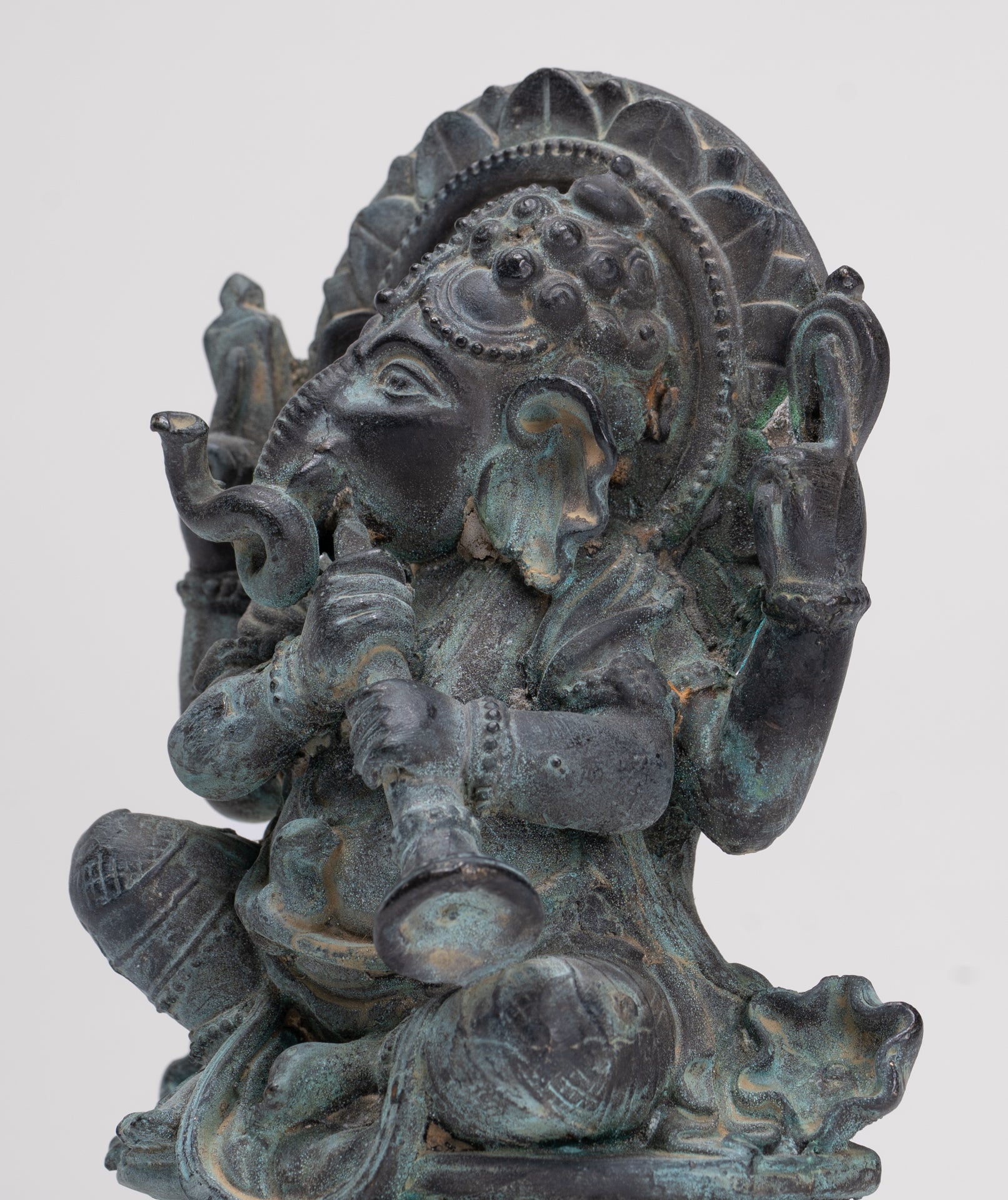 Ganesh - Antique Thai Style Bronze Seated Ganesh Statue  - 15.5cm/6"