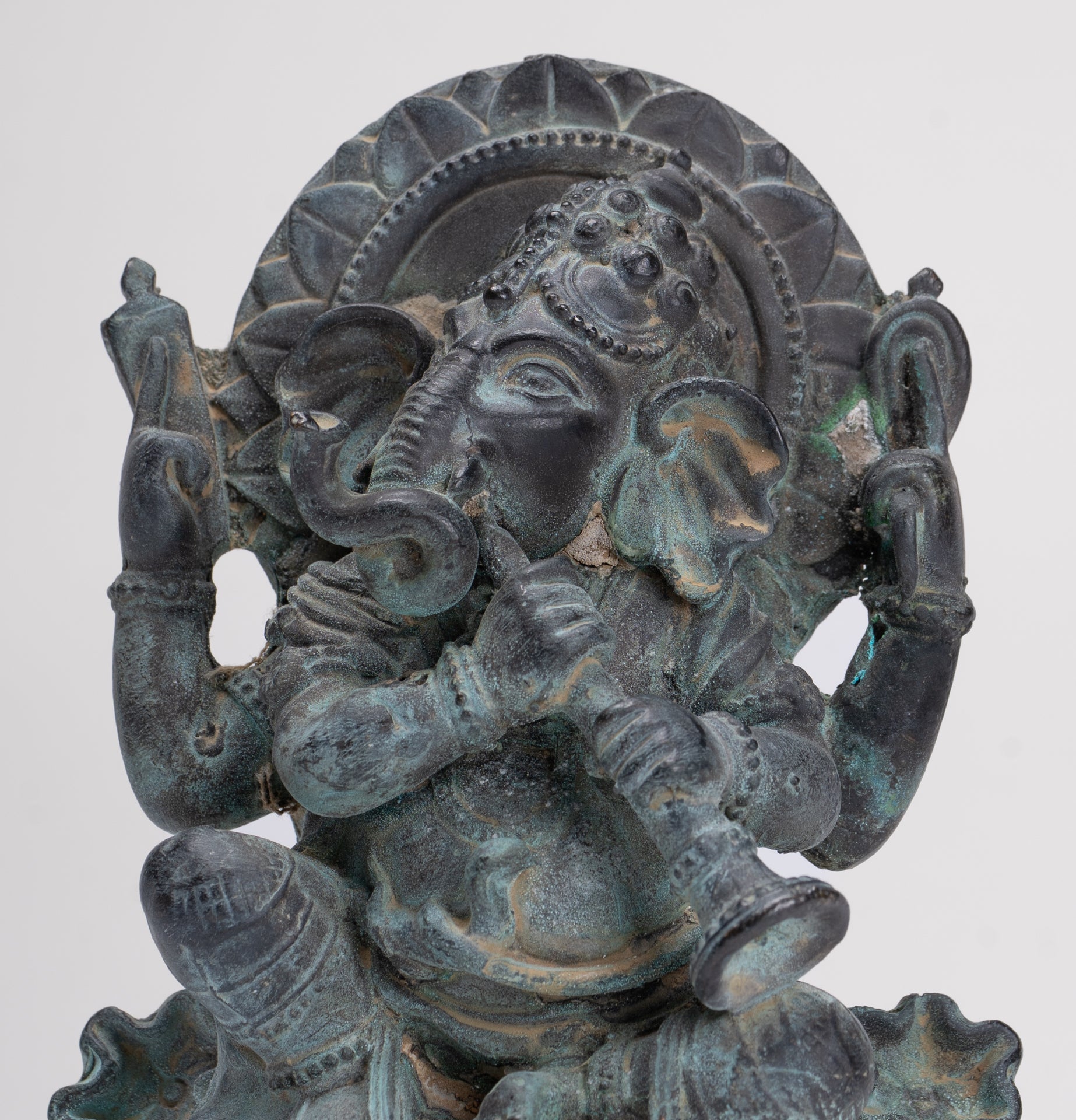 Ganesh - Antique Thai Style Bronze Seated Ganesh Statue  - 15.5cm/6"