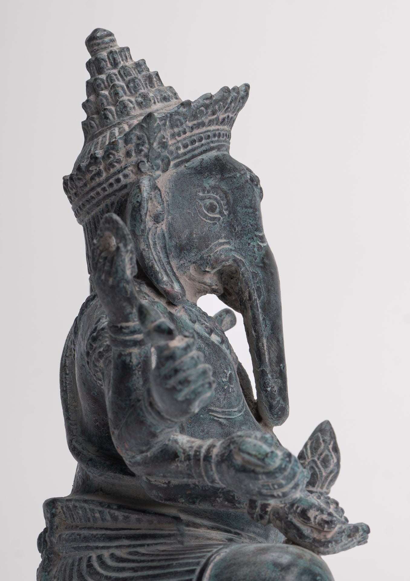 Ganesha Statue - Antique Khmer Style Enthroned Angkor Wat 8 Arm Ganesh Statue - 22cm/9"