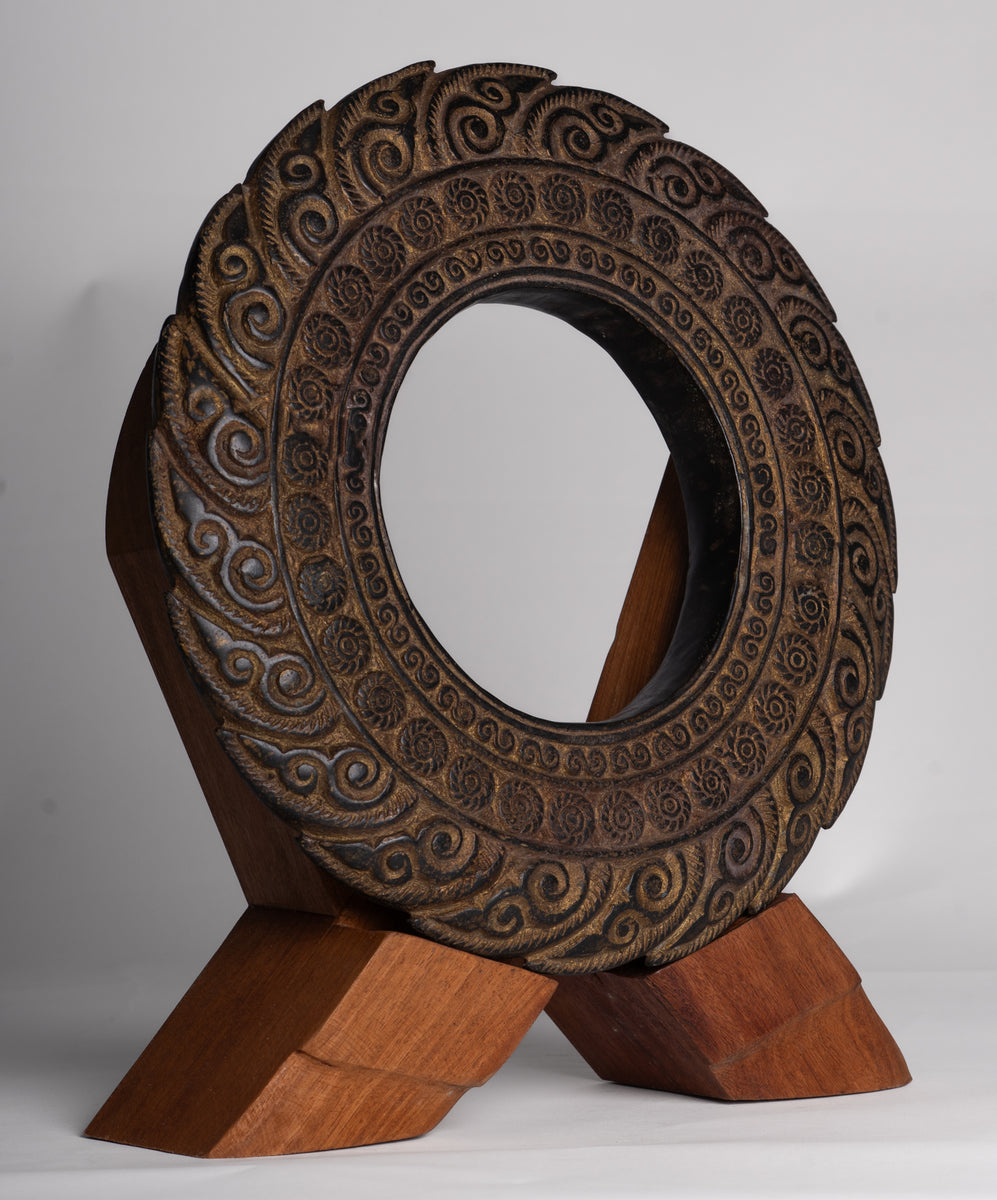 Japanese Discus Antique Khmer Style Bronze Vishnu Discus or Chakra - 33cm/13