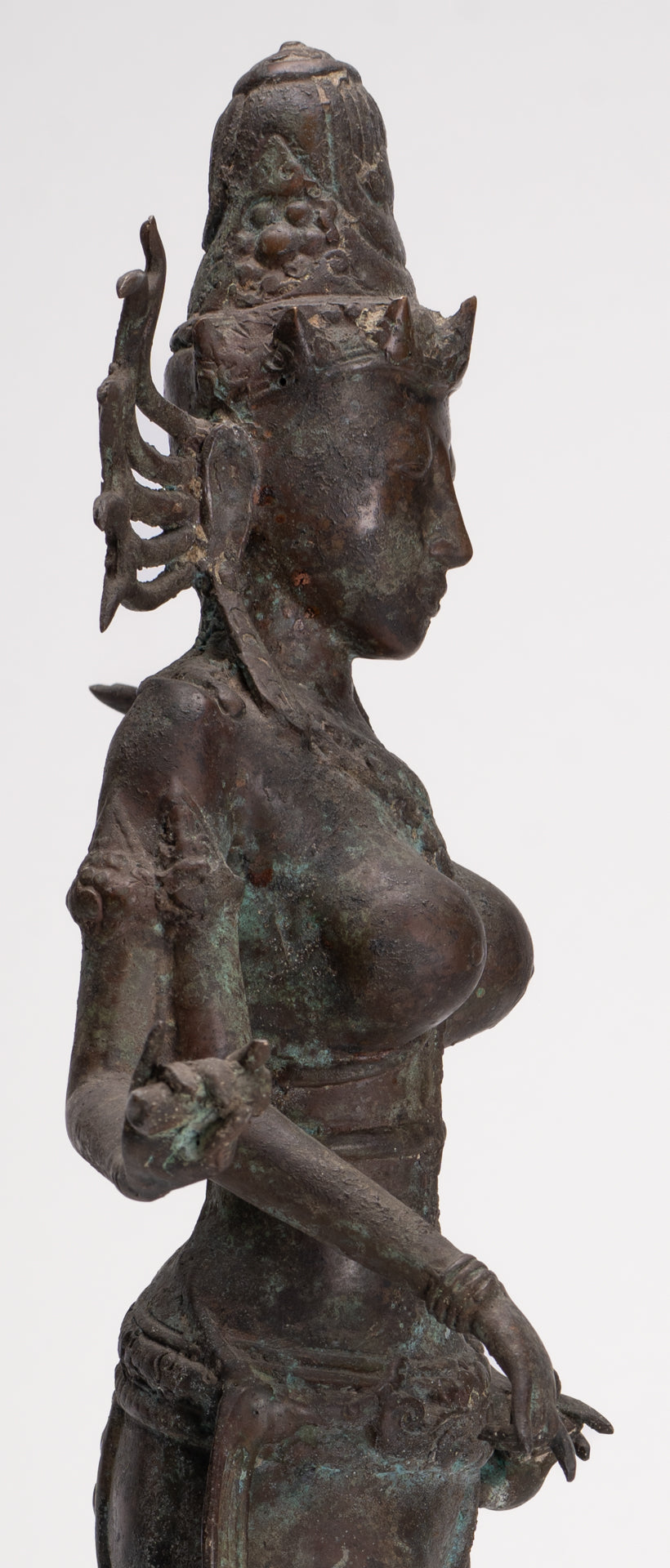 Statua Parvati - Statua Parvati giavanese in bronzo antico in stile indonesiano 58 cm/23"