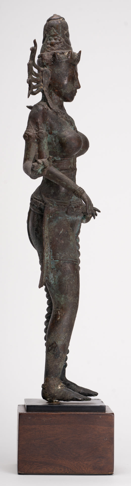 Statua Parvati - Statua Parvati giavanese in bronzo antico in stile indonesiano 58 cm/23"