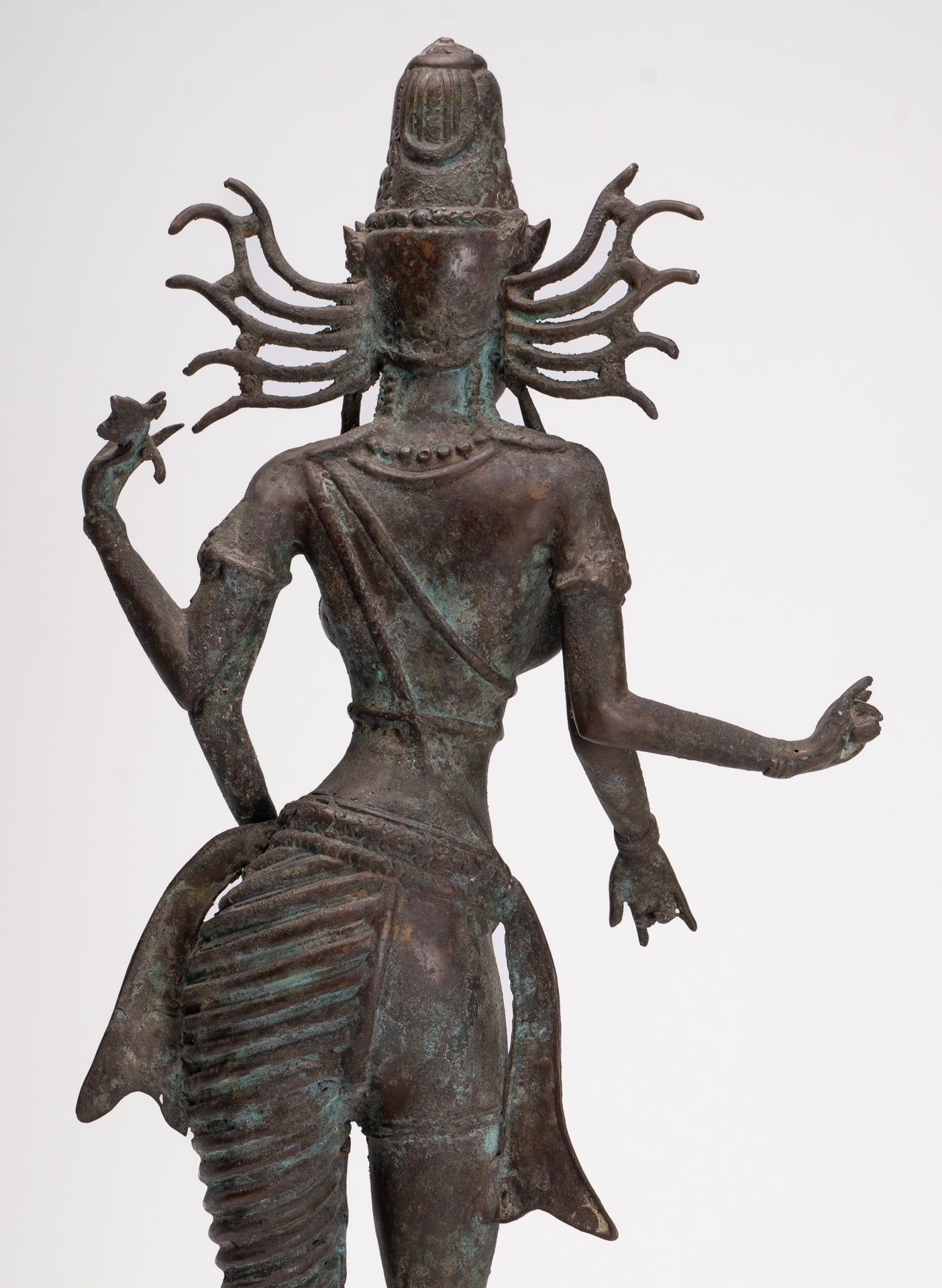 Statua Parvati - Statua Parvati giavanese in bronzo antico in stile indonesiano 58 cm/23"