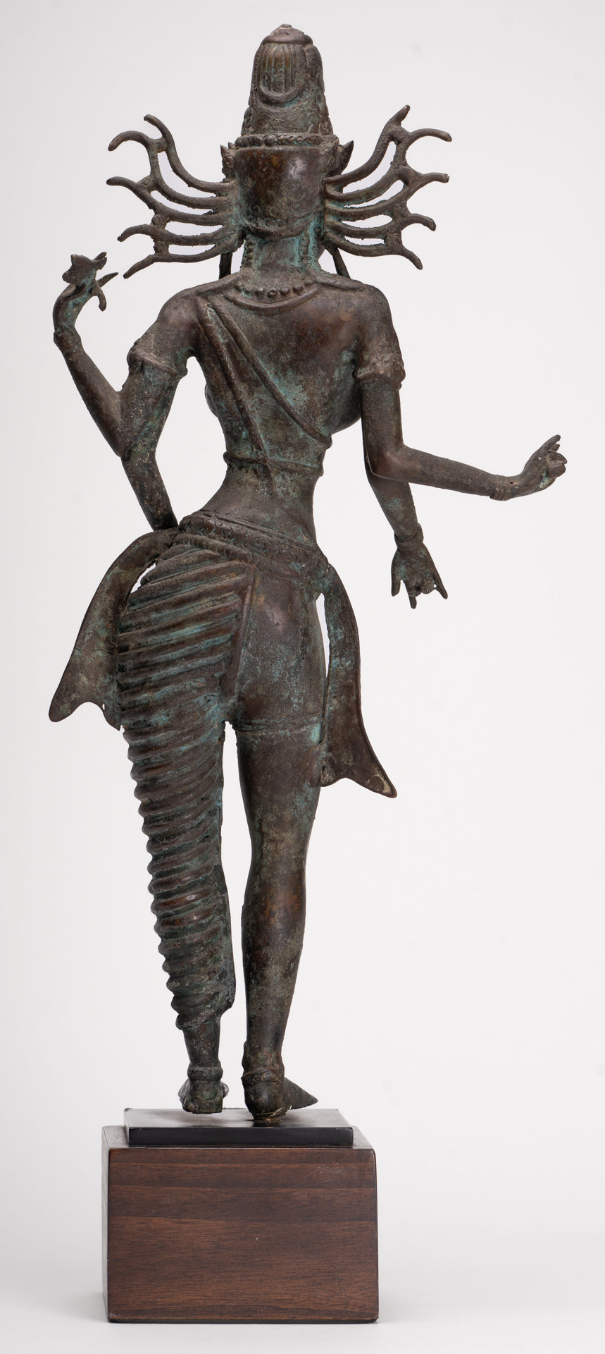 Statua Parvati - Statua Parvati giavanese in bronzo antico in stile indonesiano 58 cm/23"