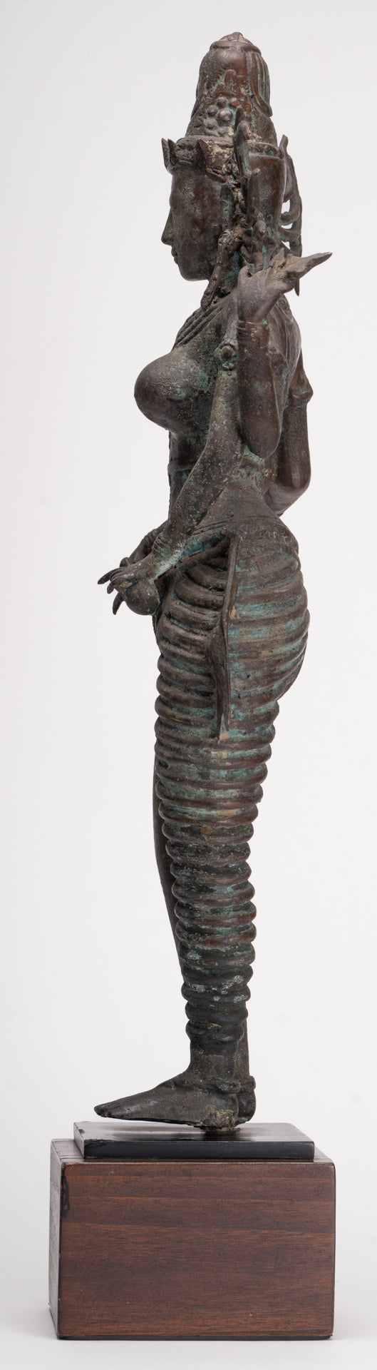 Statua Parvati - Statua Parvati giavanese in bronzo antico in stile indonesiano 58 cm/23"