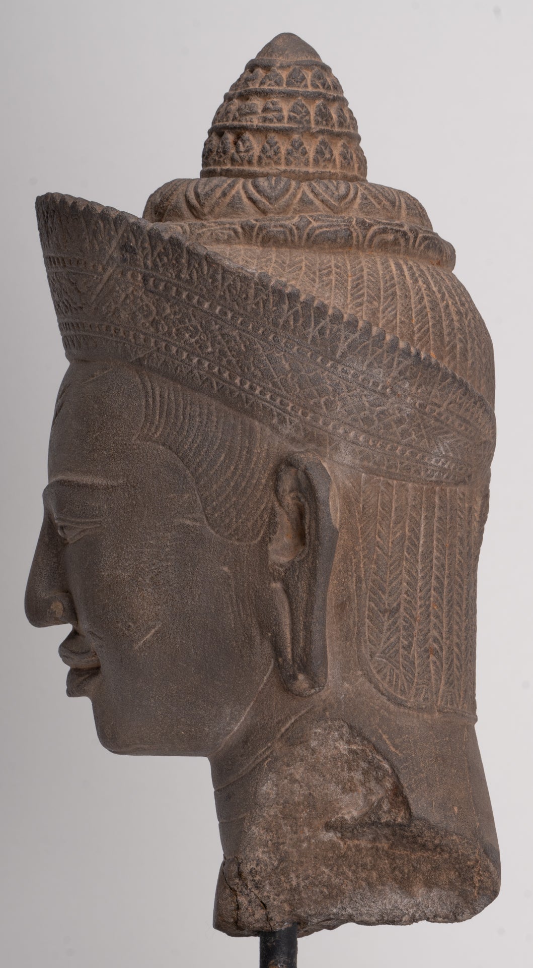 Testa Khmer Vishnu montata su pietra in stile Angkor Wat antico - 29 cm / 12"