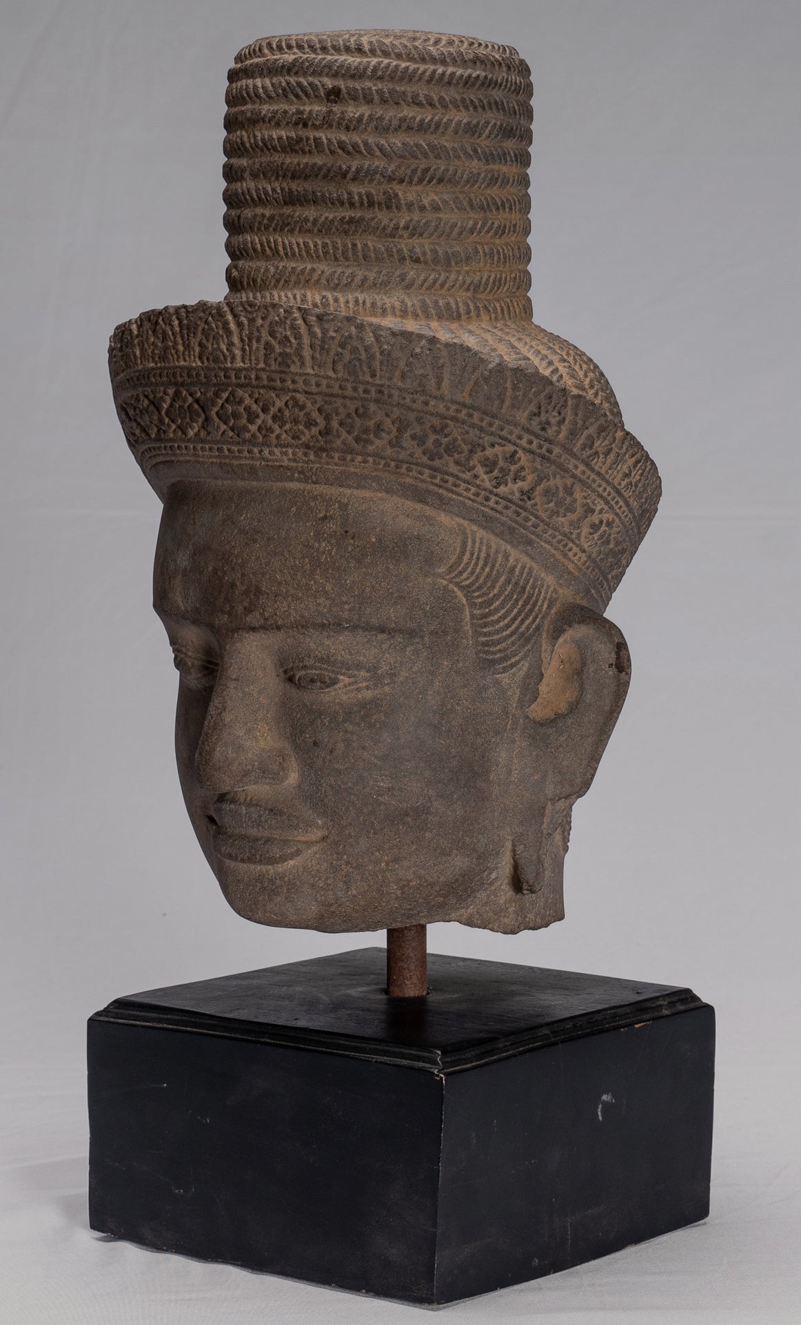 Vishnu Statue - Antique Koh Ker Style Stone Mounted Khmer Vishnu Head - 47cm / 19"