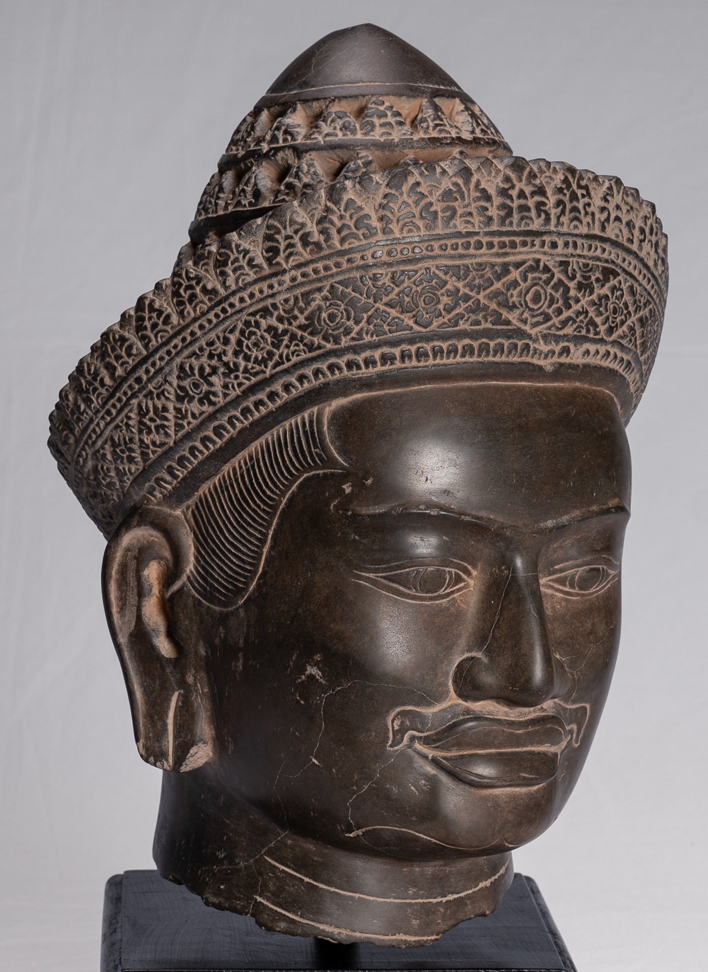 Vishnu Statue - Antique Banteay Srei Style Stone Mounted Khmer Vishnu Head - 44cm / 18"