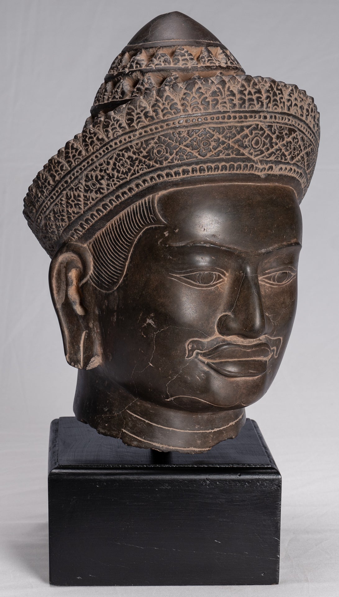 Vishnu Statue - Antique Banteay Srei Style Stone Mounted Khmer Vishnu Head - 44cm / 18"