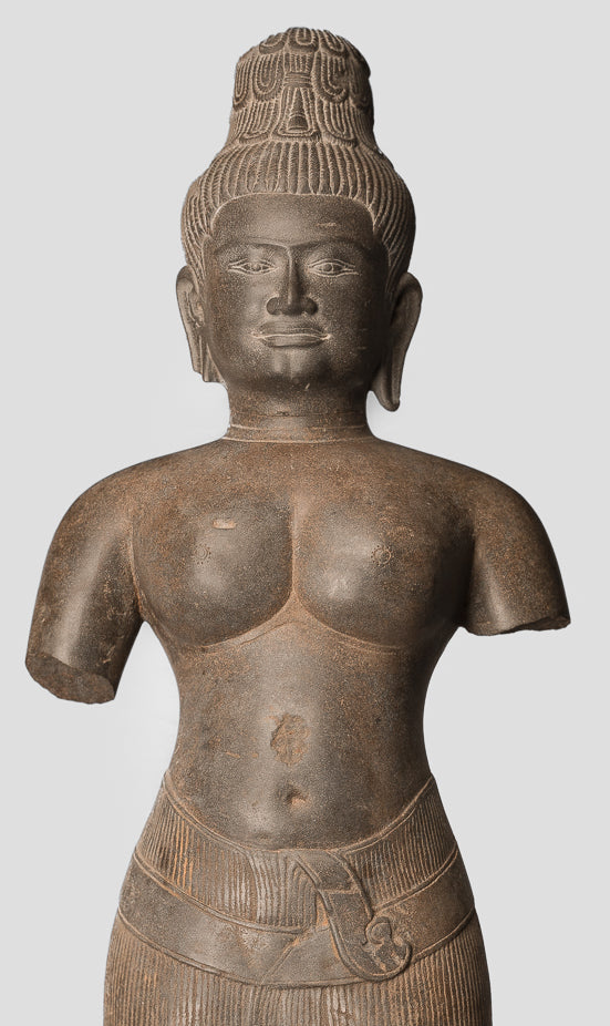 Statua della divinità - Antique Khmer Style Bantey Srei Stone Prajnaparamita Statua / Dea - 107cm / 43 "