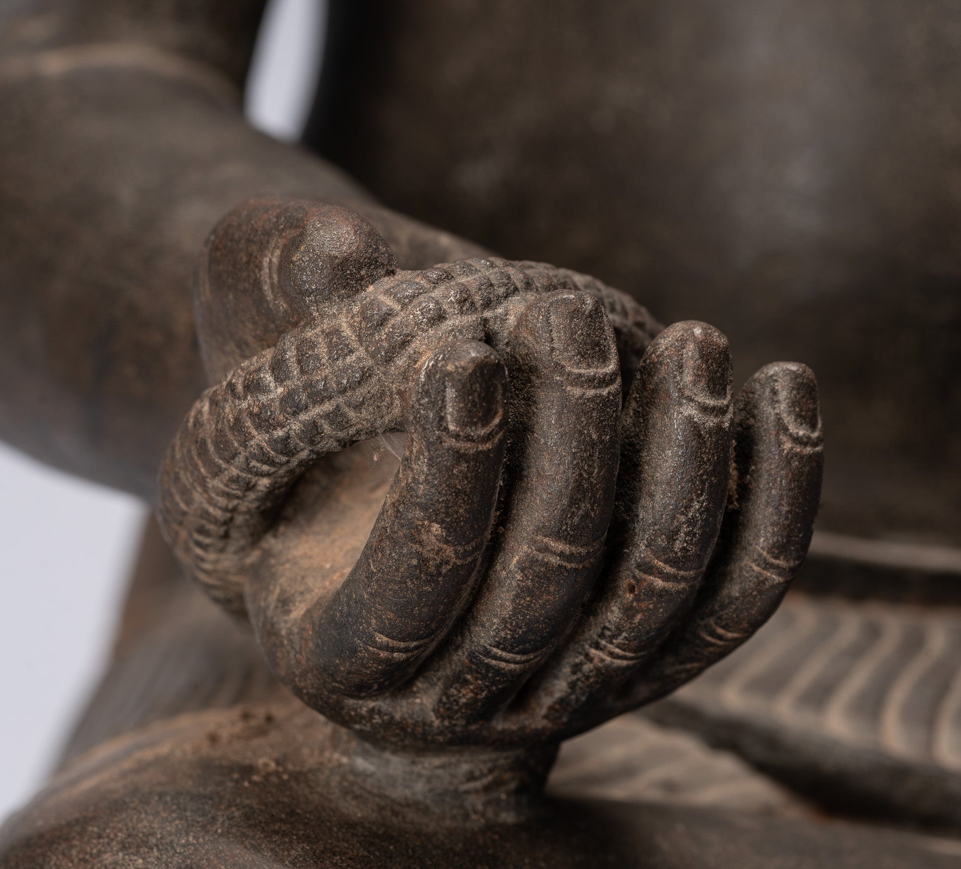 Estatua de Bodhisattva Avalokitesvara de estilo jemer antiguo Khmer - 62 cm/25 "