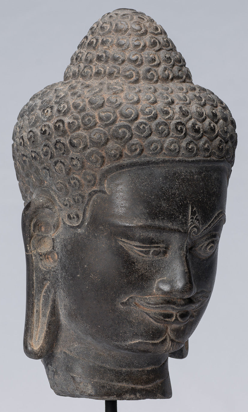 Statue de Shiva - Tête de Shiva en pierre noire de style khmer antique Yaksha et Yakshaswaroop - 31 cm/12"