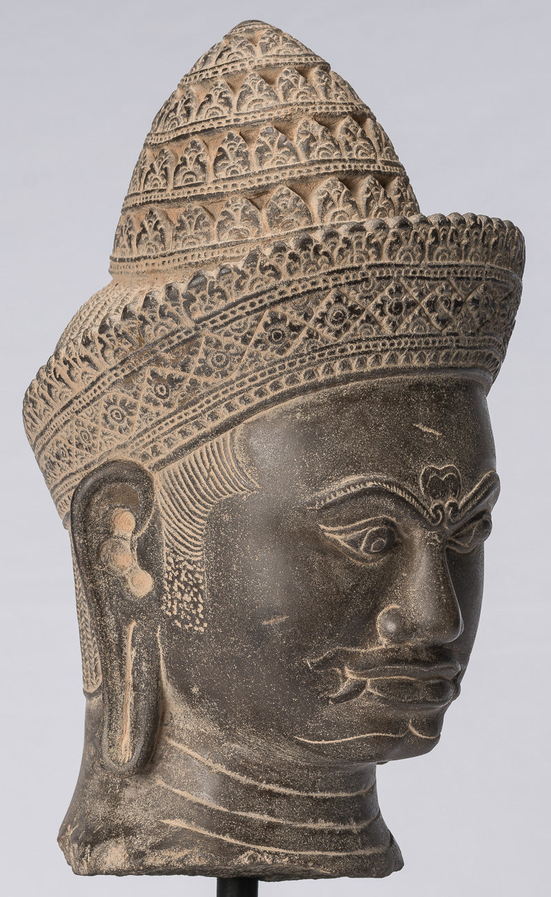 Statue de gardien - Pierre khmère antique Style Banteay Srei Gardien du temple Yaksha - 43 cm / 17"