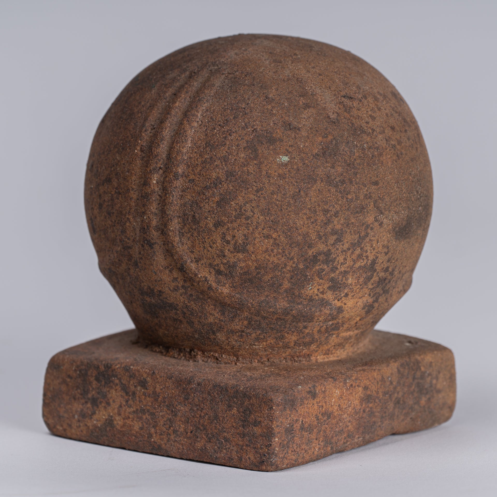 Antiguo JMER Style Stone Lakshmi Mukhalinga Linga / Lingnum - 10 cm / 4 "