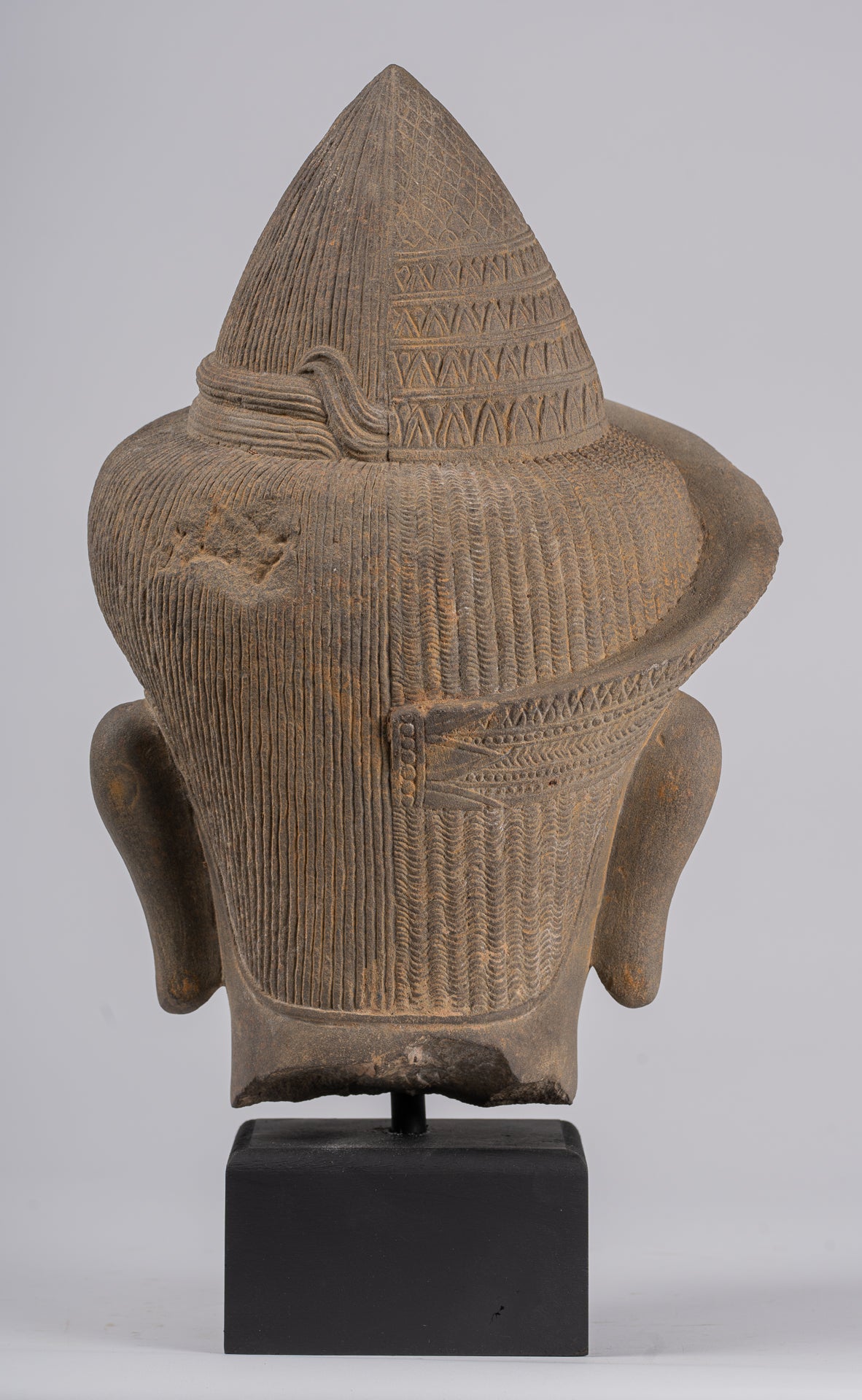 Vishnu Statue - Antique Baphuon Style Stone Mounted Khmer Vishnu Head - 43cm / 17"