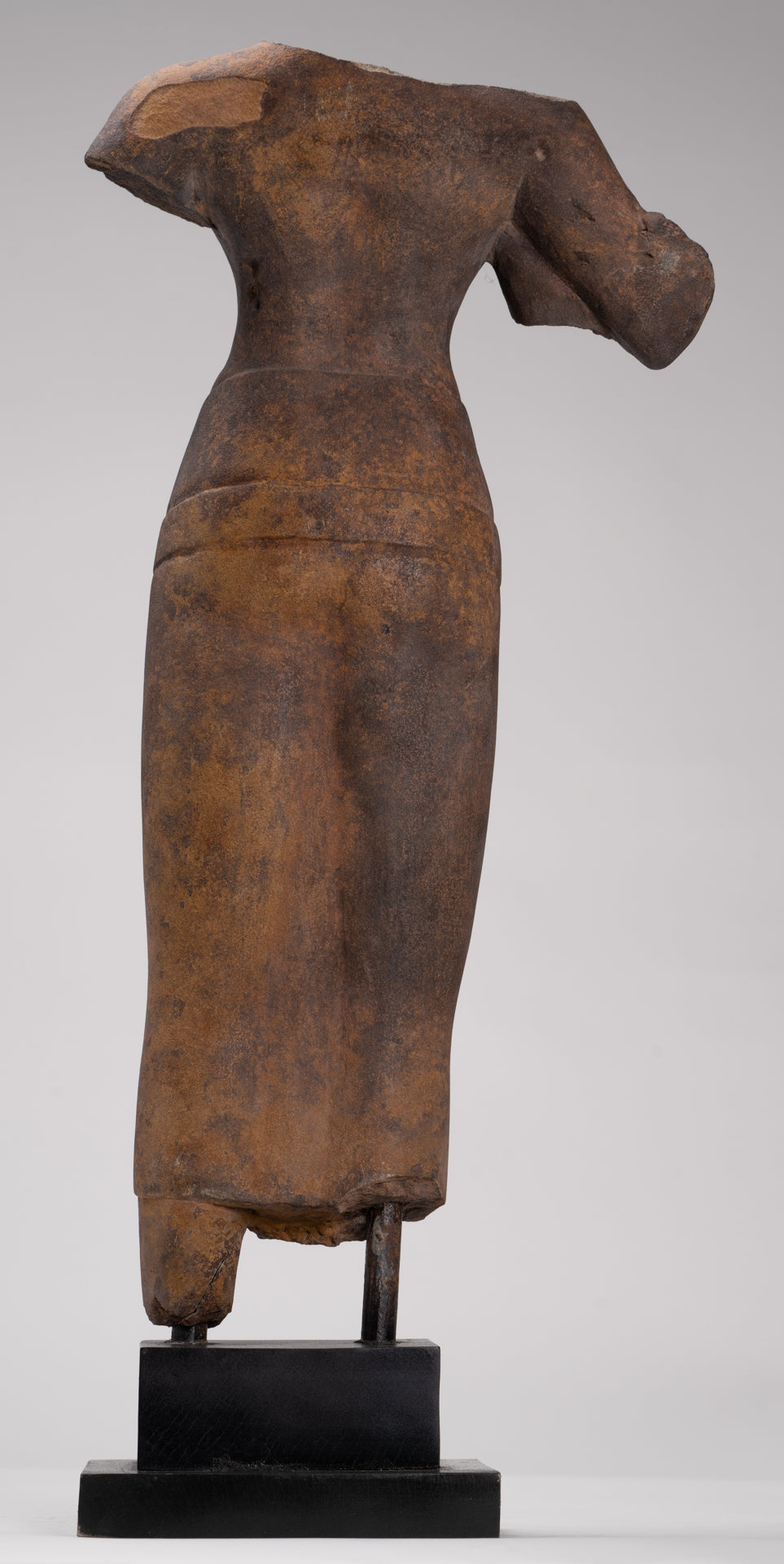 Vishnu Sculpture - Antique Phnom Da Style Mounted Sandstone Vishnu Statue - 60cm/24"