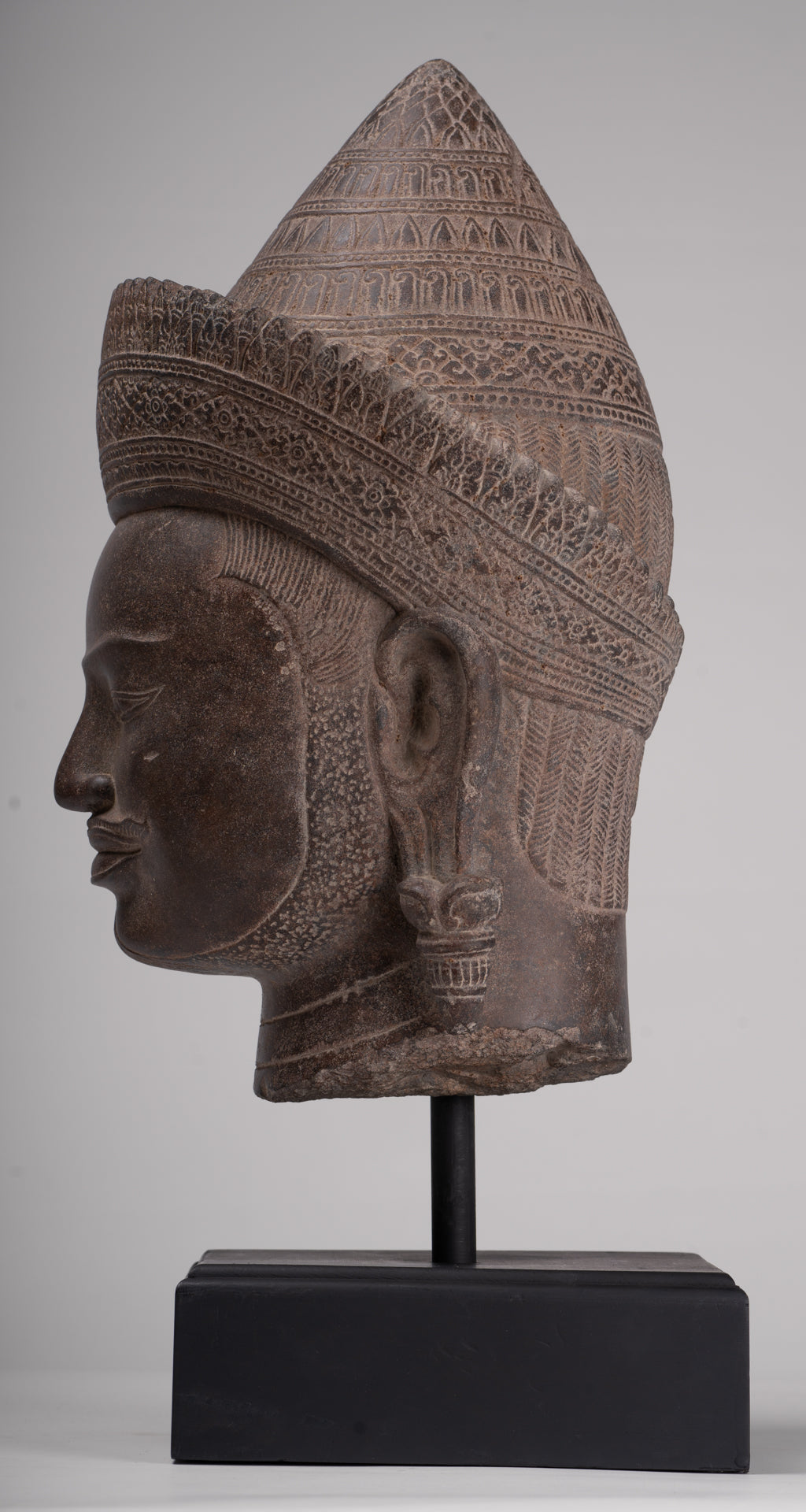 Vishnu Statue - Antique Banteay Srei Style Stone Mounted Khmer Vishnu Head - 51cm / 20"