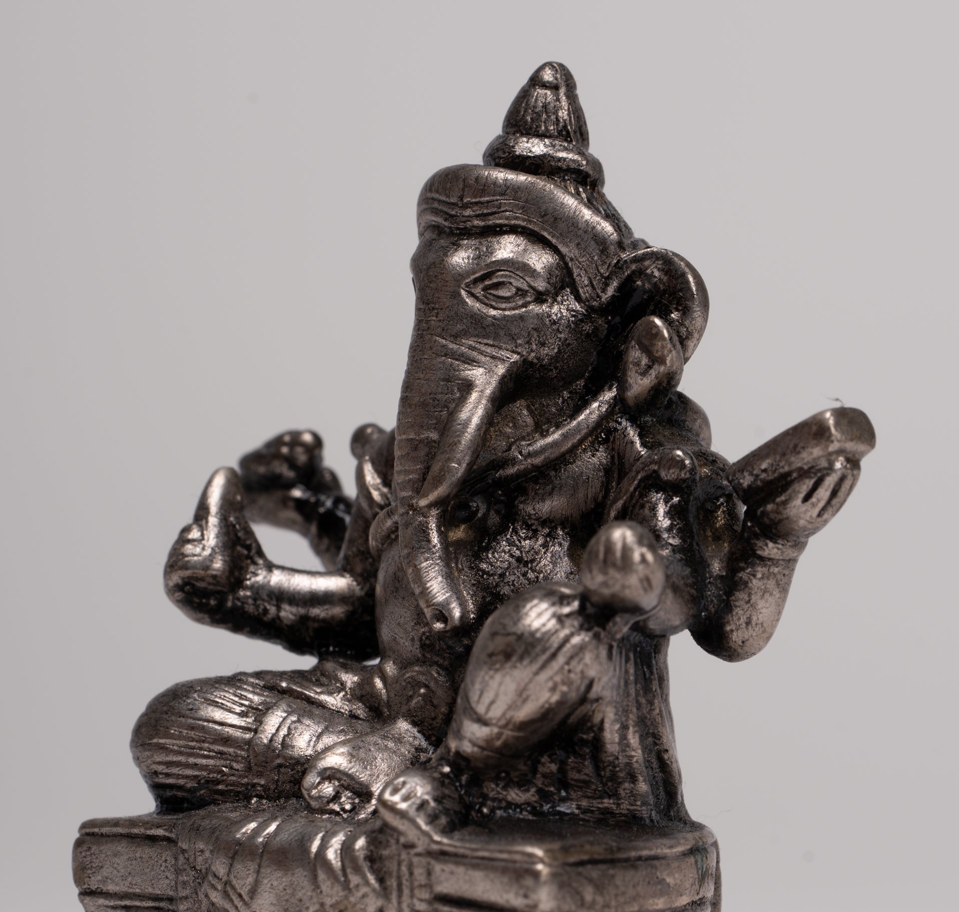 Ganesha Statue - Antique Thai Style Bronze Seated Silver Ganesha Statue - 9cm/4"