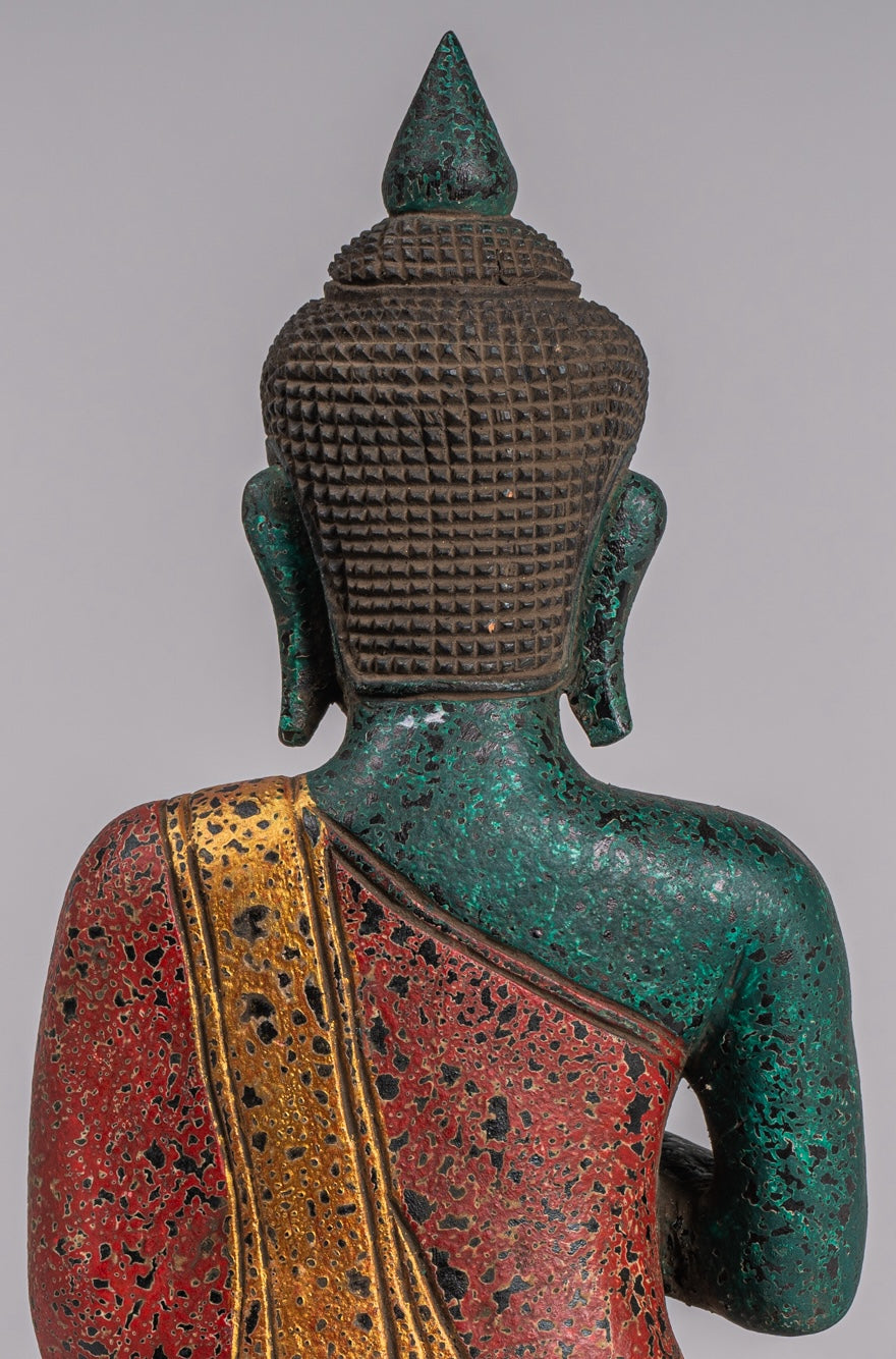 Estatua de Buda - Estatua de Buda de Madera de Camboya Antigua de Camboya.