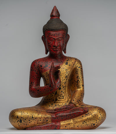 Estatua de Buda - Estatua de Buda de Madera de Camboya Antigua de Camboya.