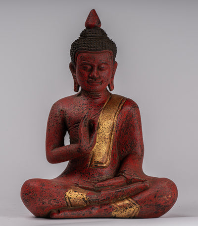 Estatua de Buda - Estatua de buda de madera de estilo jemer antiguo de Camboya.