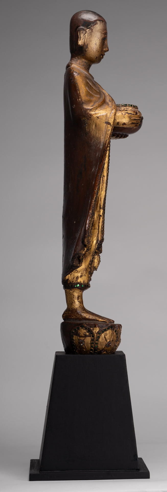 Antike birmanische Stehmandalay Mönch Statue - 90 cm/36 "