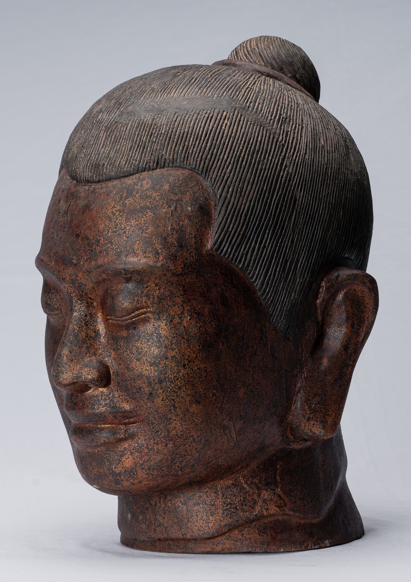 Jayavarman-Statue – antike Holzstatue im Khmer-Stil Jayavarman VII. Kopfstatue – 42 cm/17 Zoll