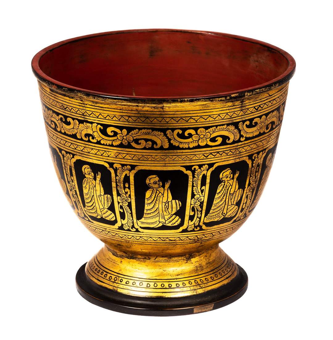 Shwe Zawa Black and Gold Lacquerware 
