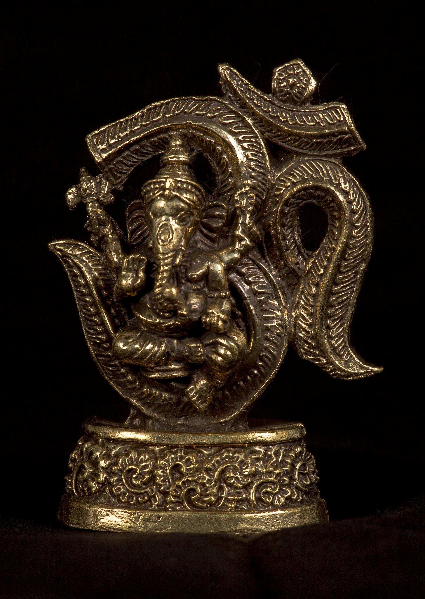 Statua di Ganesha - Thailandia Brass seduta Ganesh e ohm Statue Amulet - 6,5 cm (2,55 ")
