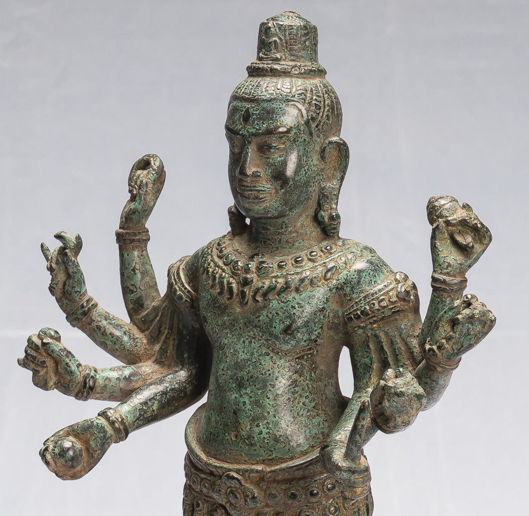 Antike Lokeshvara-Statue aus Bronze im Khmer-Stil im Angkor Wat-Stil – 37 cm.