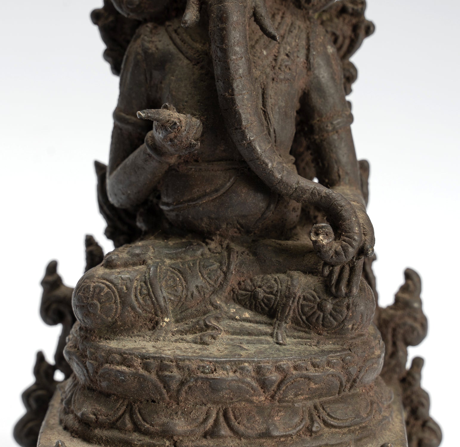 Statue de Ganesha – Statue de Ganesha indonésienne assise en bronze de style javanais antique – 18 cm/7"