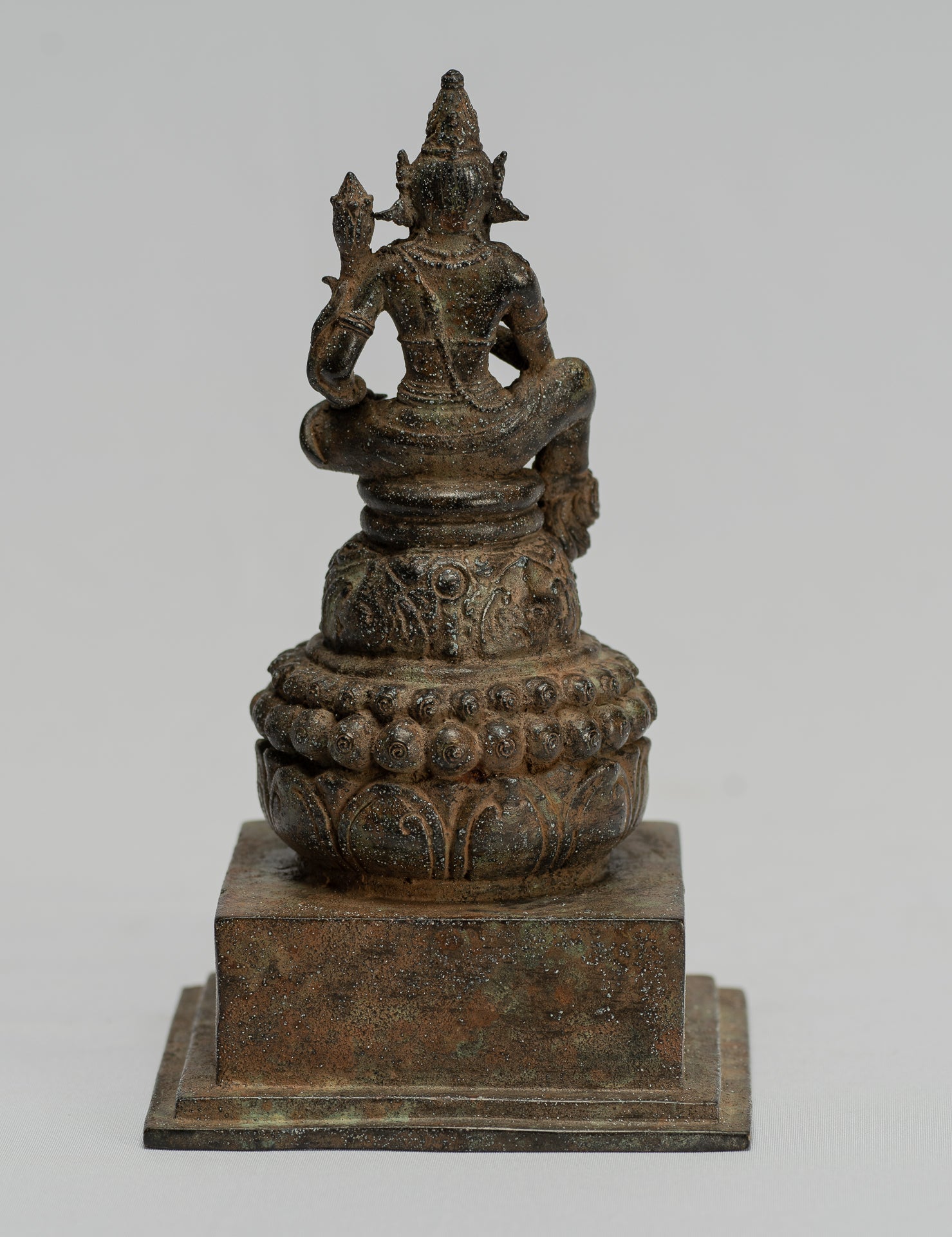 Statue de Tara – Statue antique de style Java Majapahit assise en bronze Devi Tara – 17 cm/7"