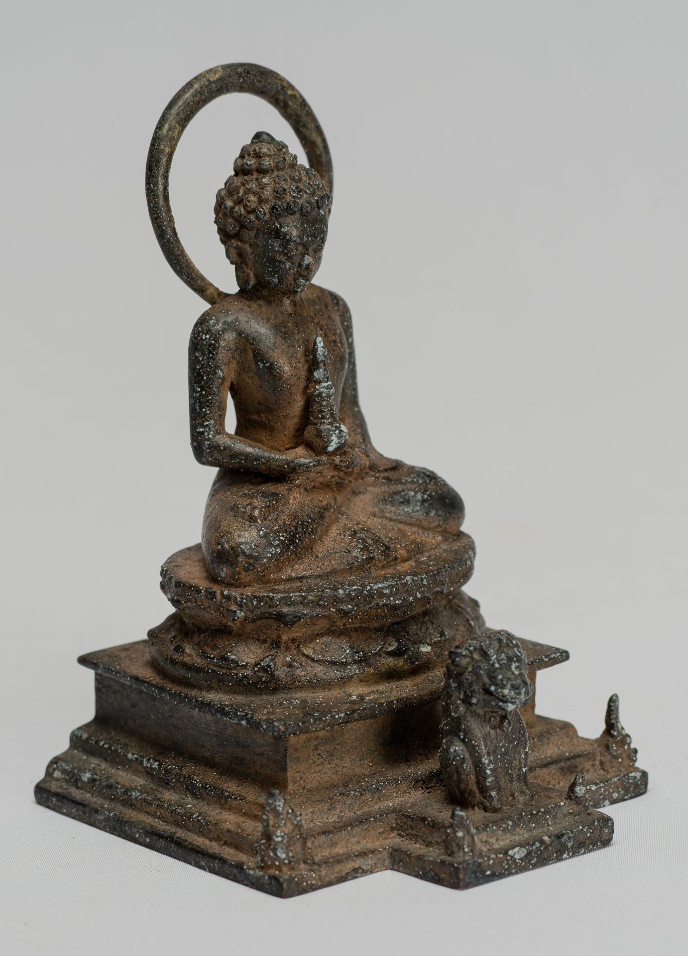 Statue de Bouddha - Statue de Bouddha Amitabha javanais assis en bronze de style indonésien antique - 15 cm/6"