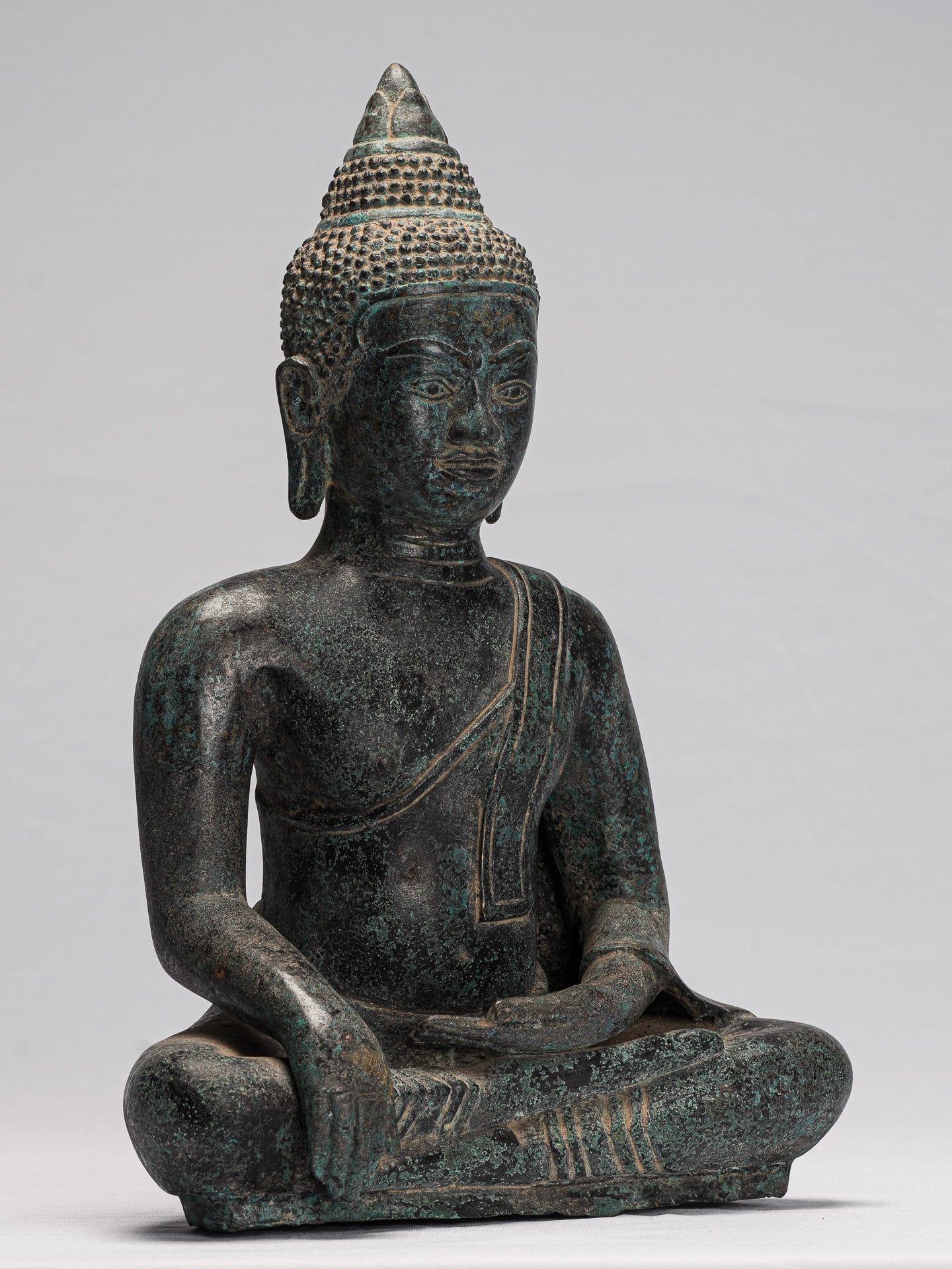 Estatua de Buda - Ilustración de bronce de estilo jemer antiguo Angkor Wat Buddha Statue - 40 cm/16 "