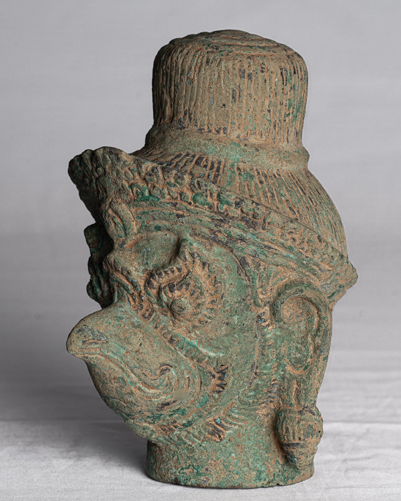 Antique Banteay Srei Style Bronze Khmer Garuda Vishnu Estatua - 18 cm/7 "