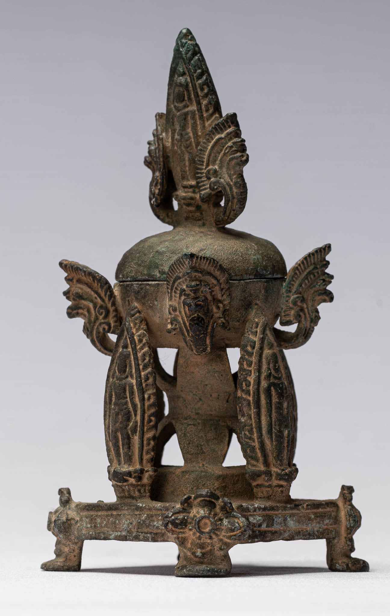 Estatua de Buda - Organización de bronce de estilo tailandés Buddha y Naga Stupa -14cm/6 "de alto
