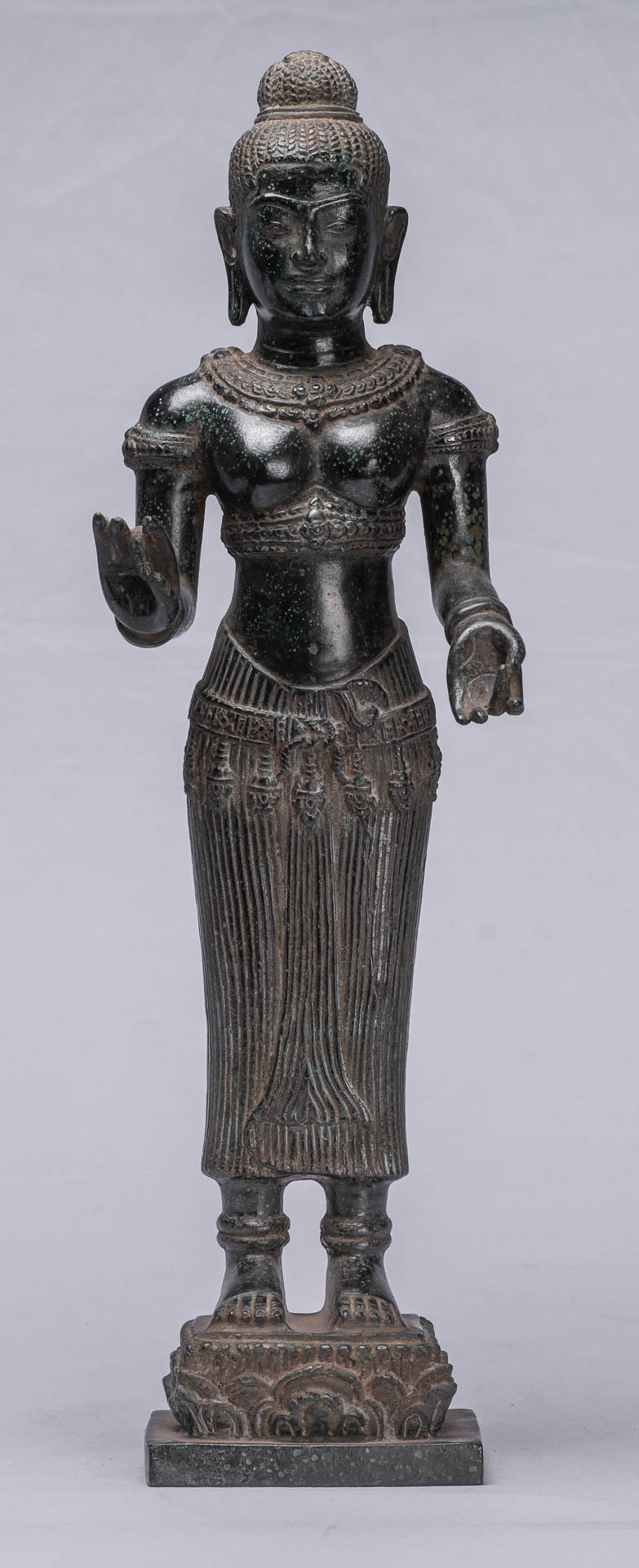 Statue de Lakshmi - ancienne statue khmère de bapouon Lakshmi / princesse Devi de Vishnu - 43 CM / 17 pouces