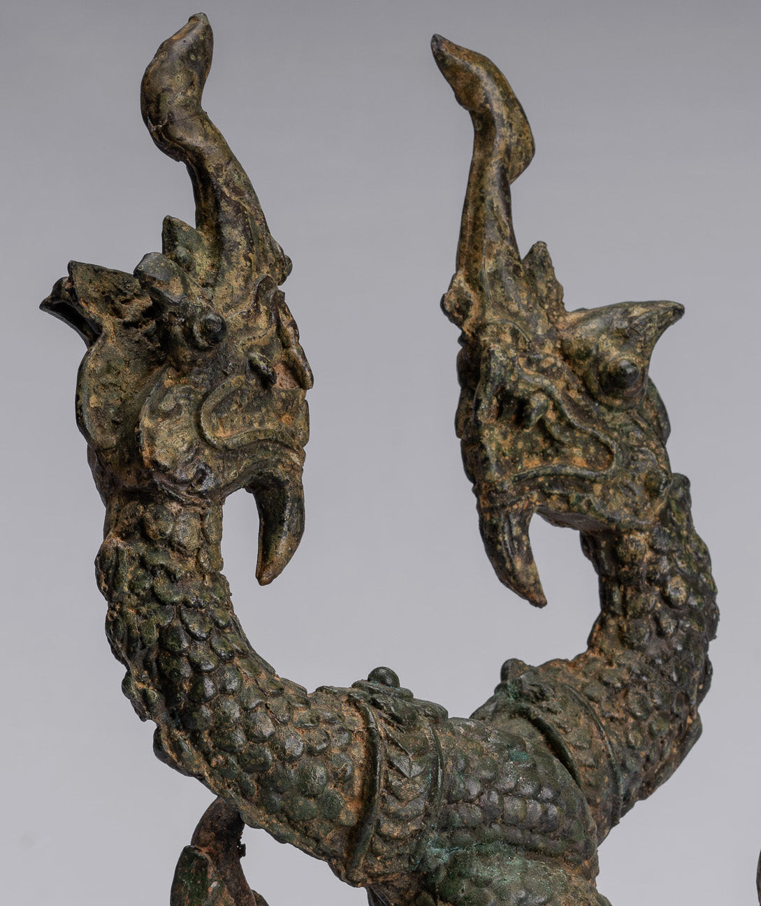 Bronzo di bronzo tailandese antico a due teste protettiva Naga, serpente o statua a serpente - 30 cm/12 "