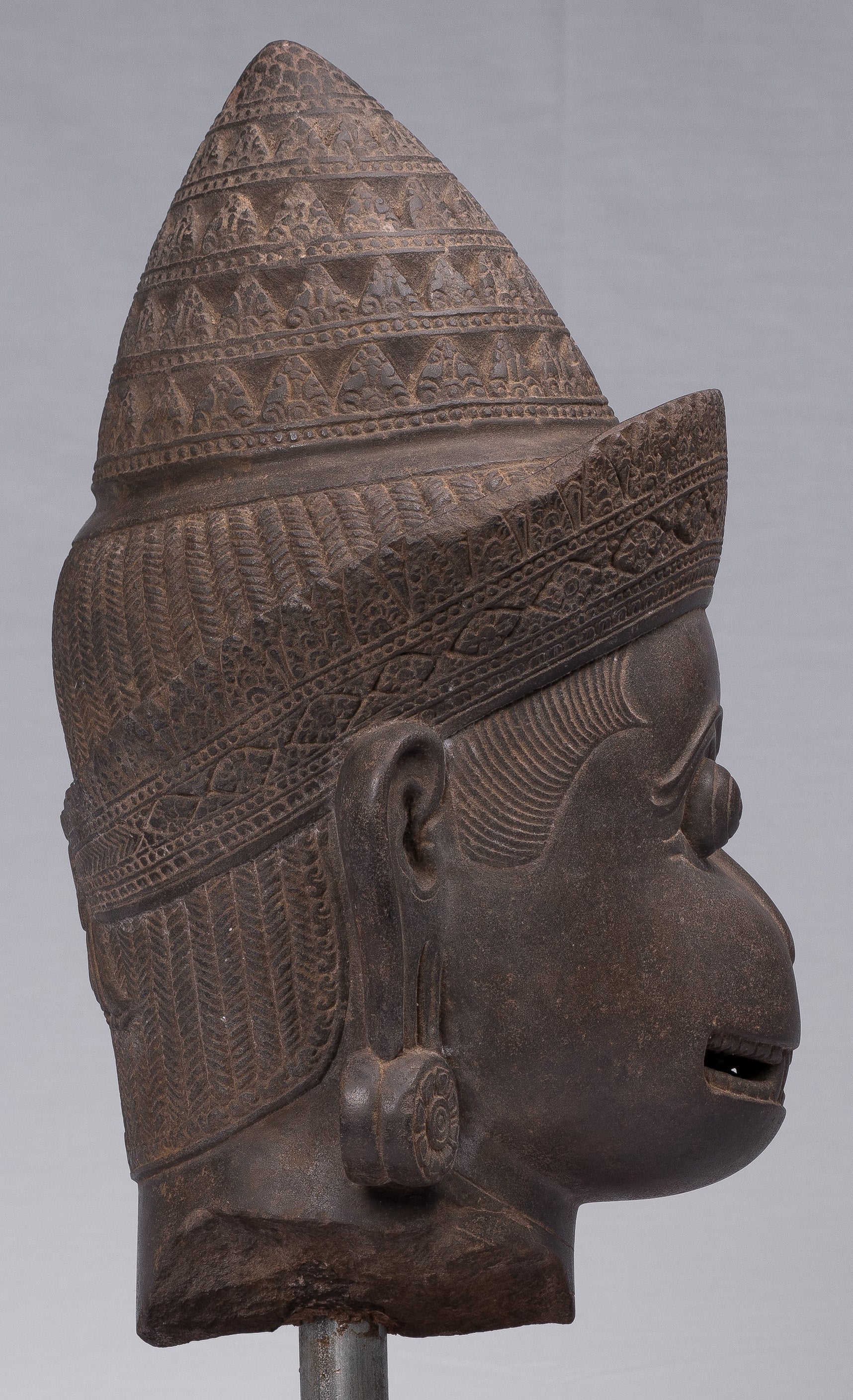 Antique JMER Style Stone Banteay Srei Hindu Dios Hanuman Estatua - 55 cm/22 "de alto