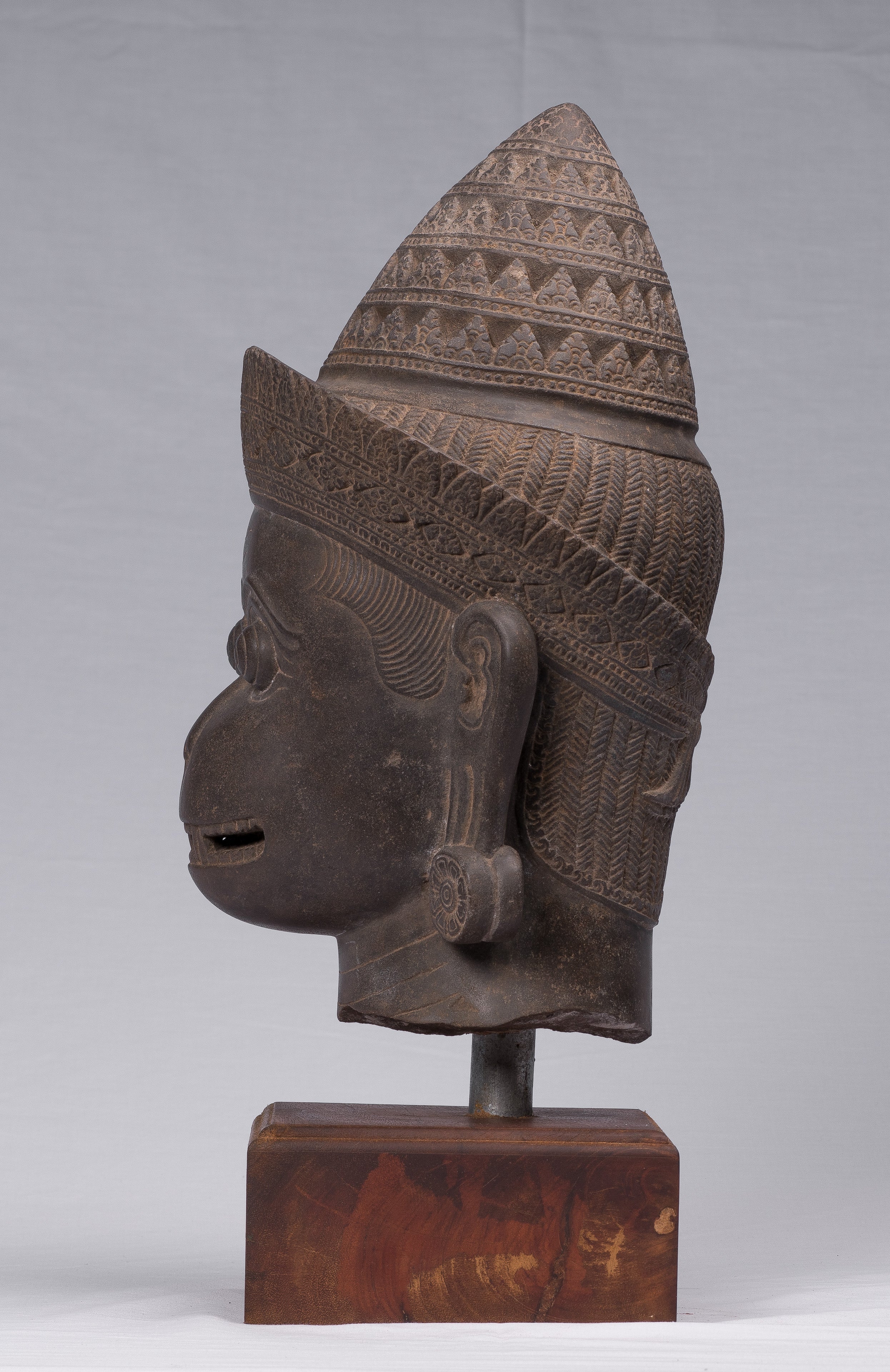 Antique JMER Style Stone Banteay Srei Hindu Dios Hanuman Estatua - 55 cm/22 "de alto